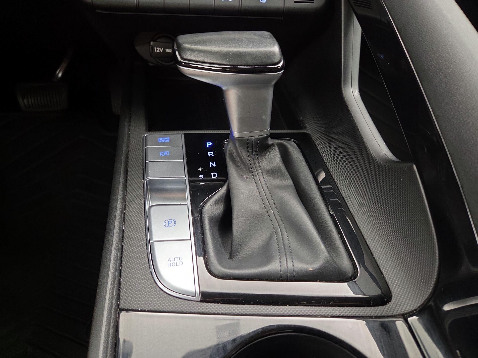 Thumbnail: 2023 Hyundai Elantra - 18
