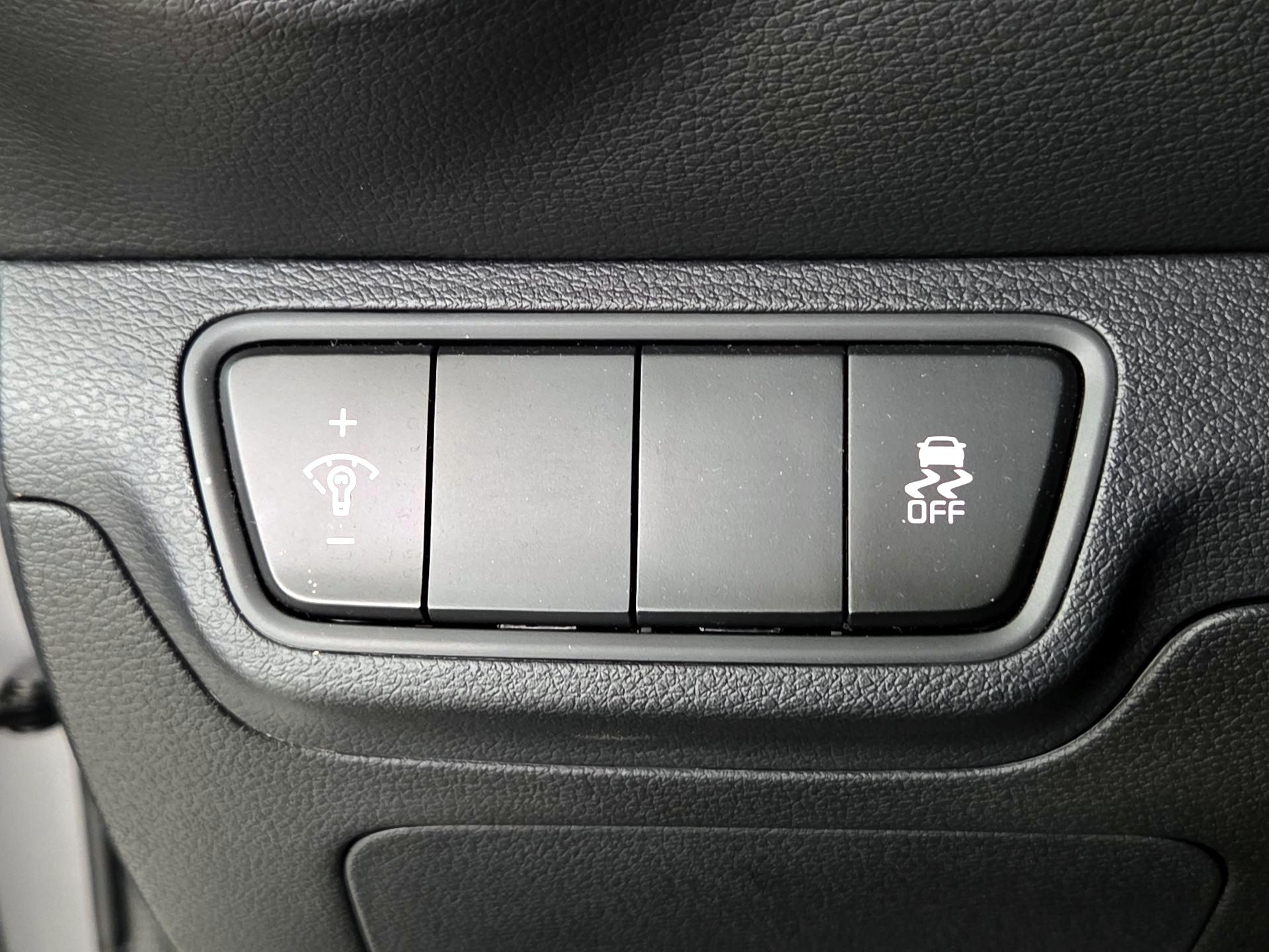 Thumbnail: 2023 Kia Forte - 13