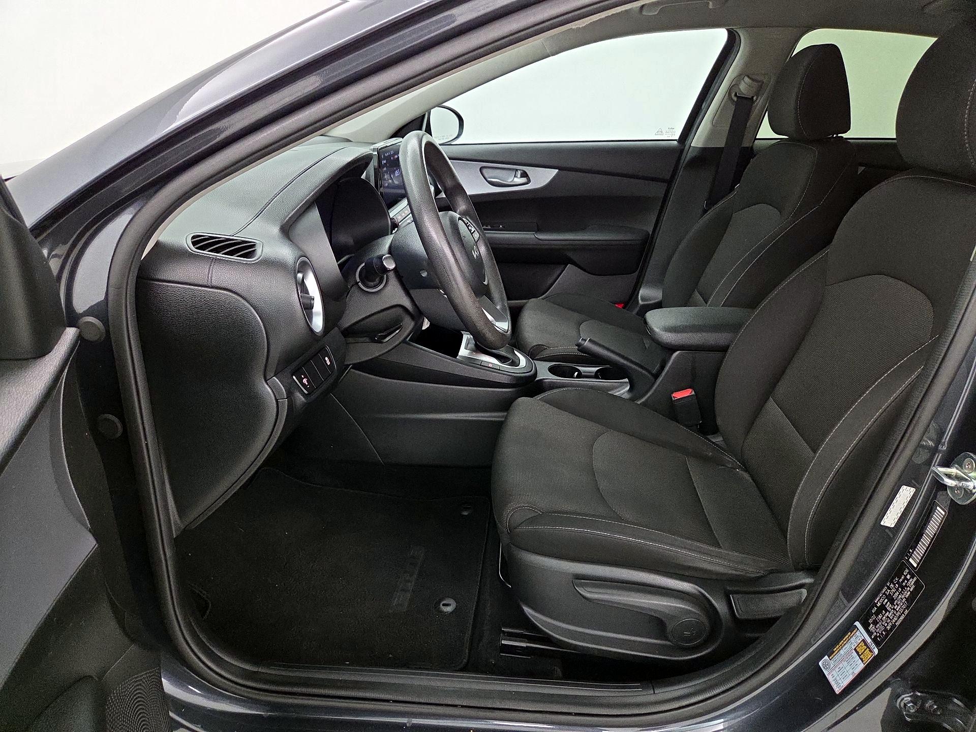 Thumbnail: 2023 Kia Forte - 11