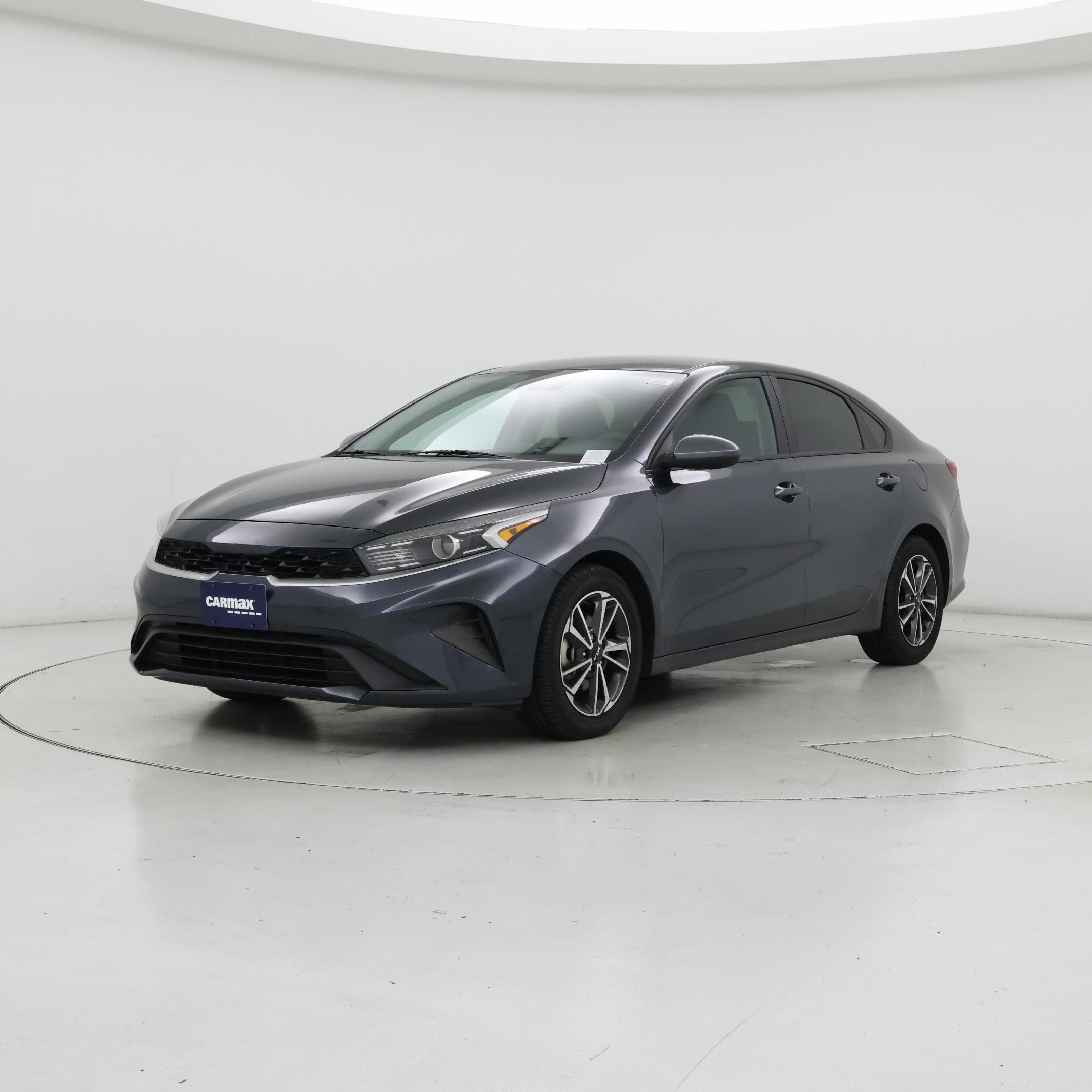 Thumbnail: 2023 Kia Forte - 4