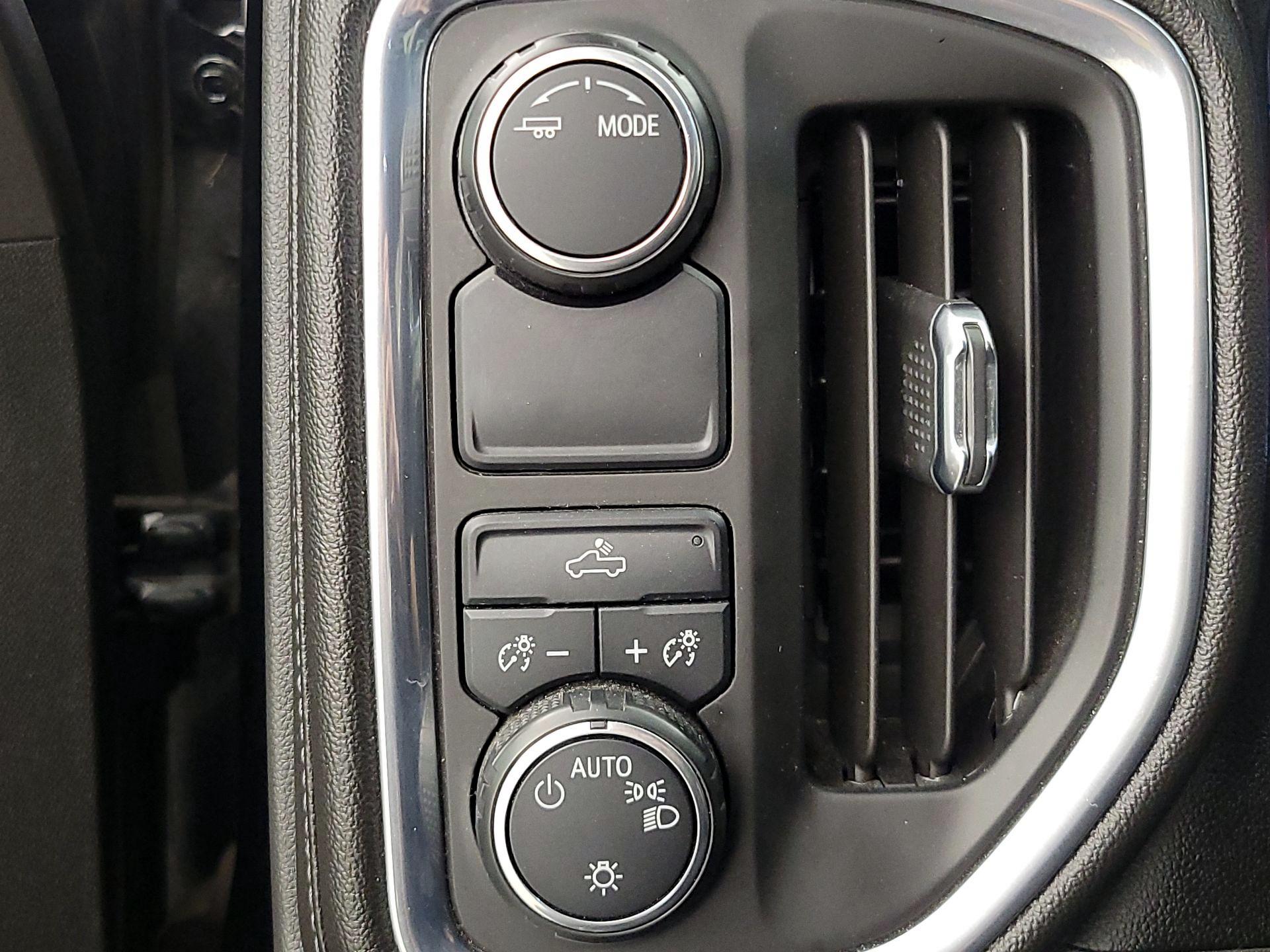 Thumbnail: 2020 Chevrolet Silverado 1500 - 13