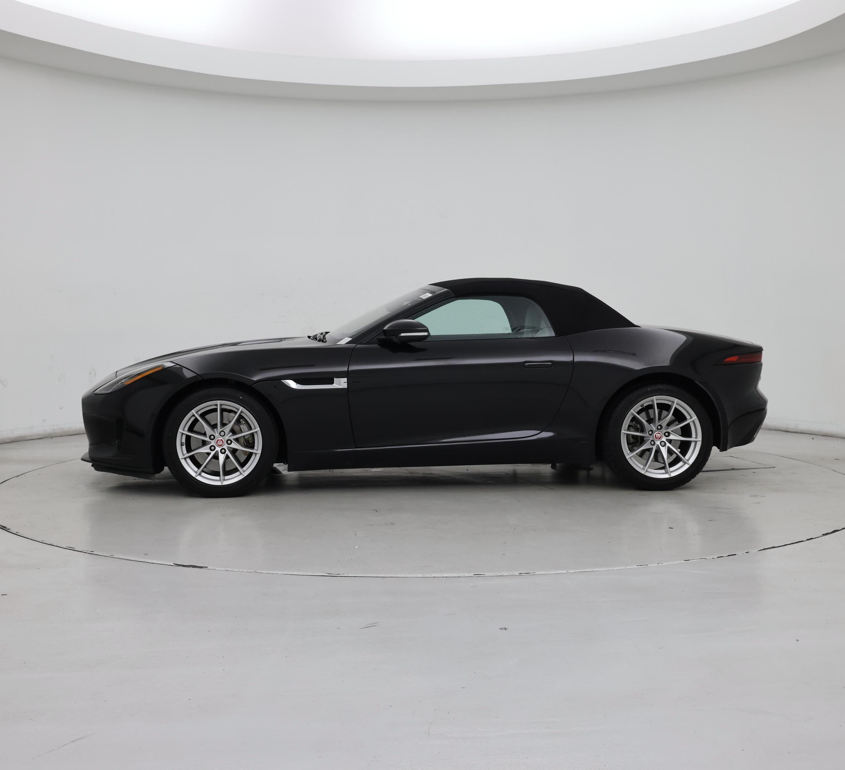 Thumbnail: 2018 Jaguar F-Type - 3