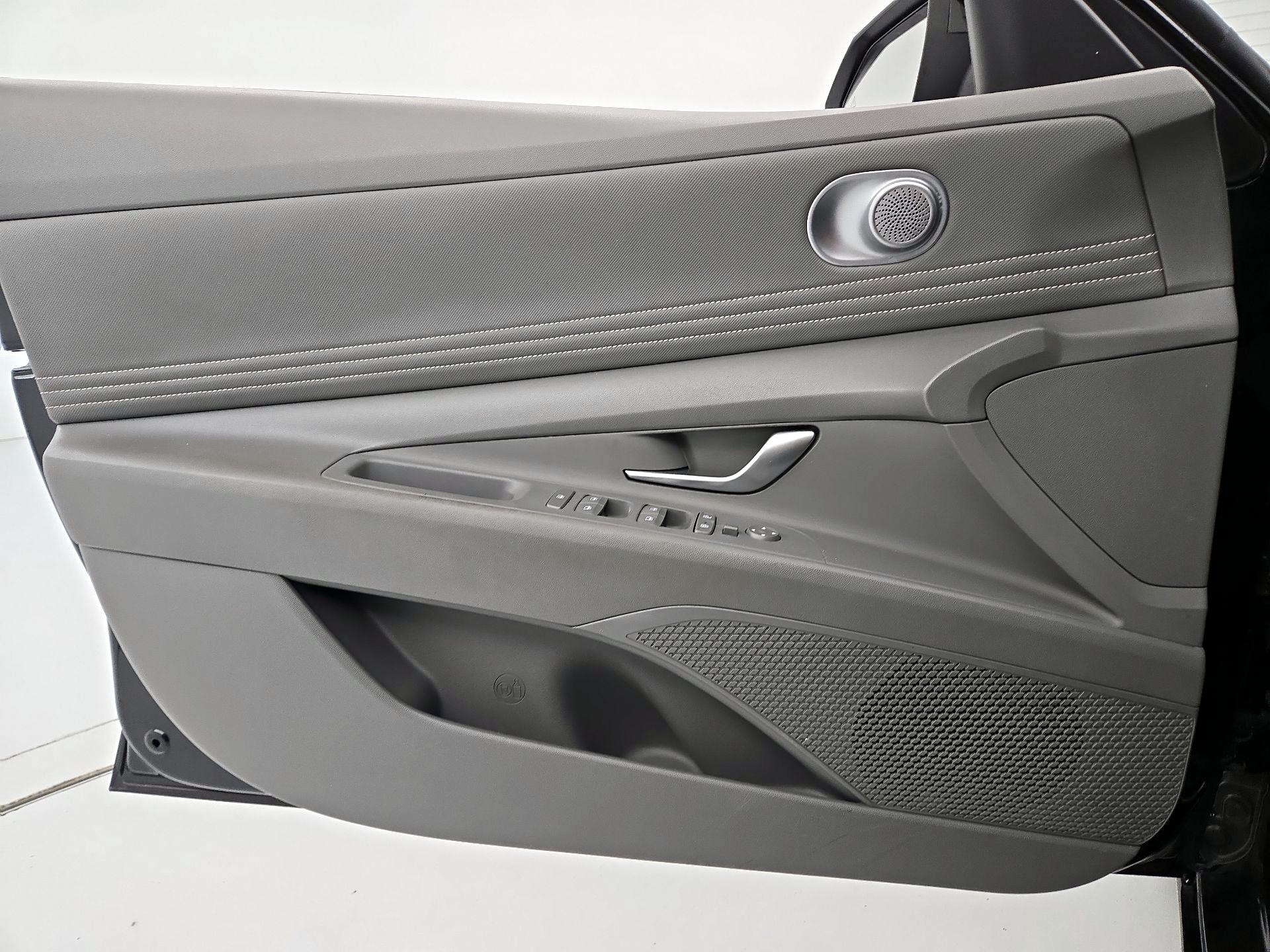 Thumbnail: 2023 Hyundai Elantra - 12