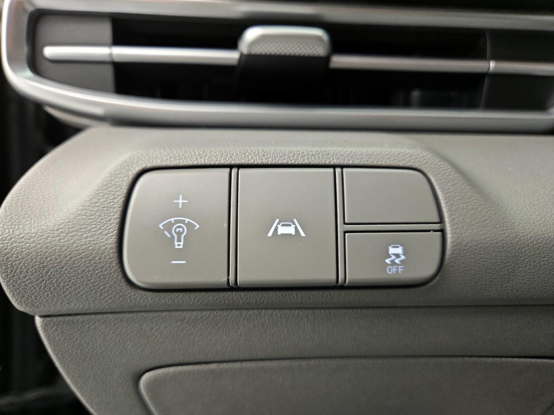 Thumbnail: 2023 Hyundai Elantra - 13