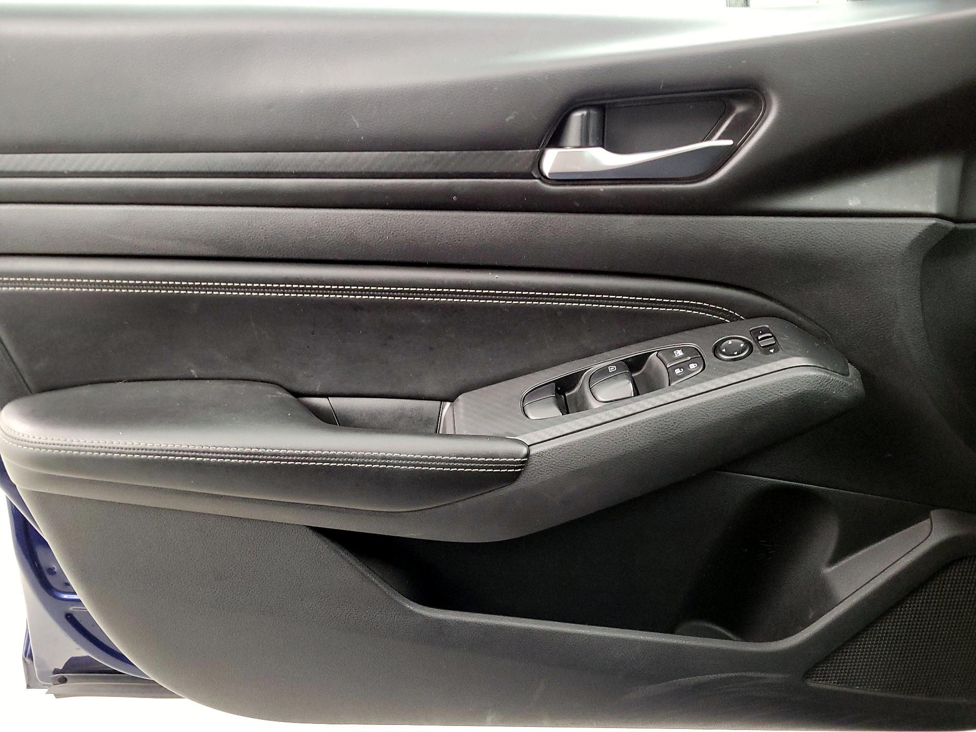 Thumbnail: 2020 Nissan Altima - 12