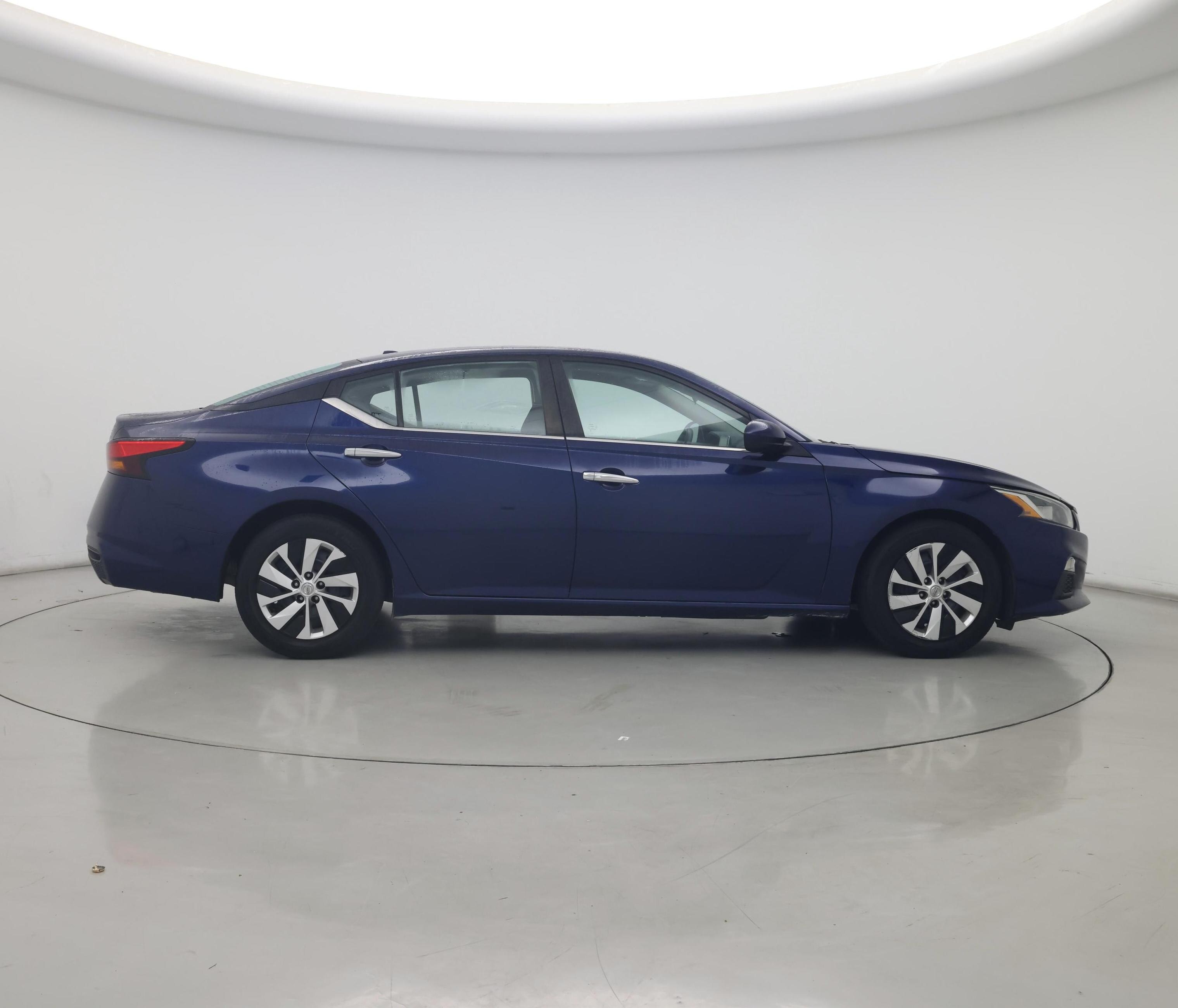 Thumbnail: 2020 Nissan Altima - 7