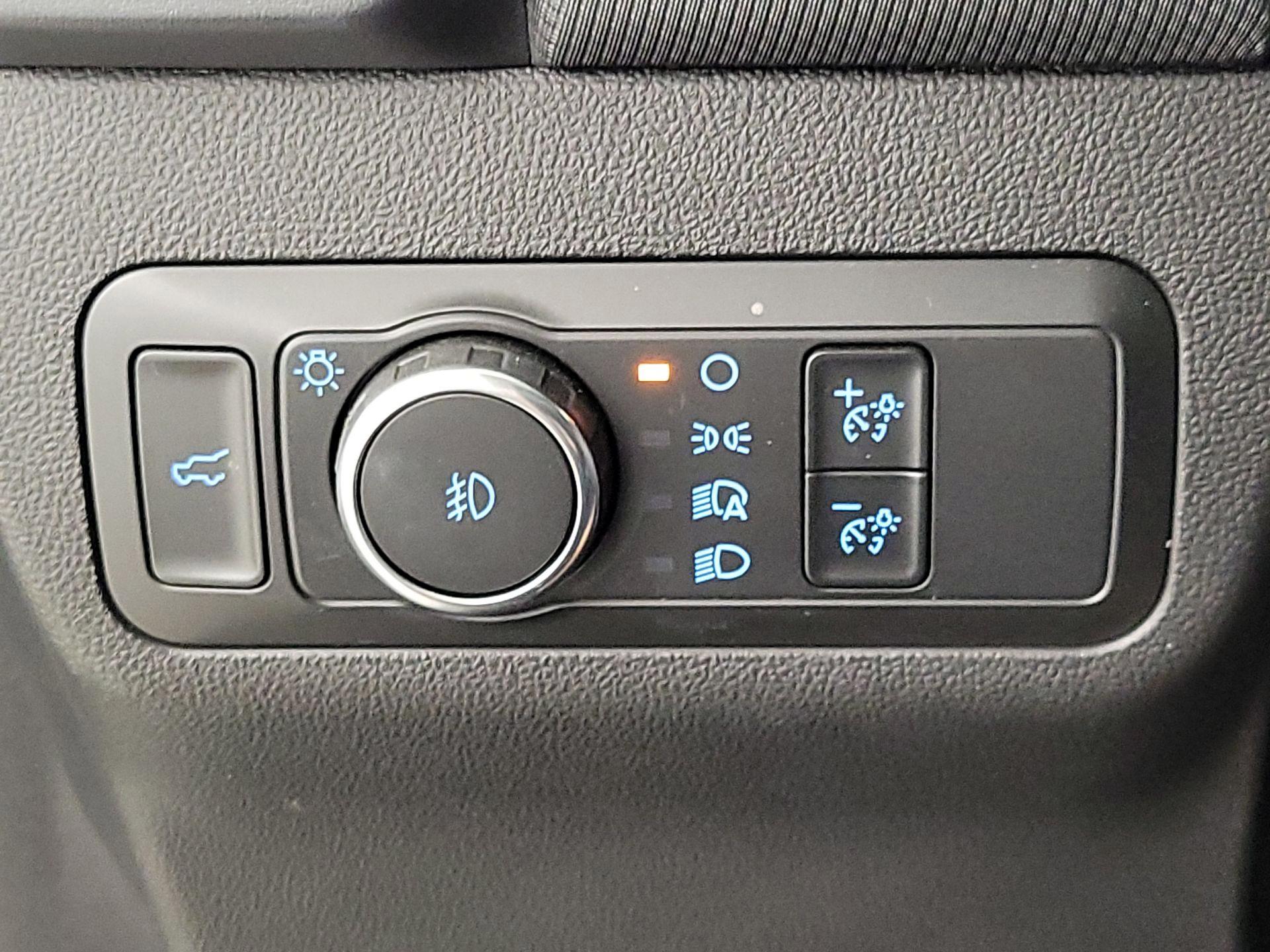 Thumbnail: 2022 Ford Bronco Sport - 13