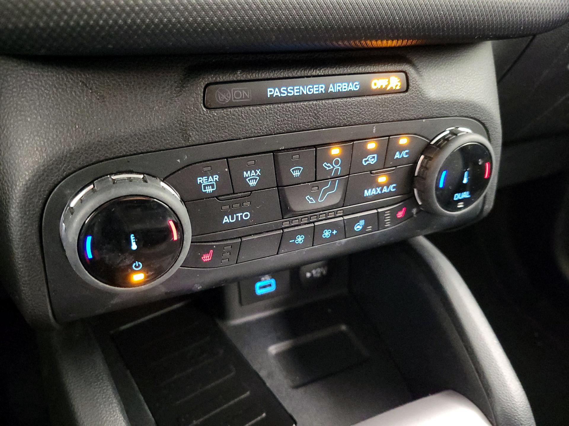 Thumbnail: 2022 Ford Bronco Sport - 16