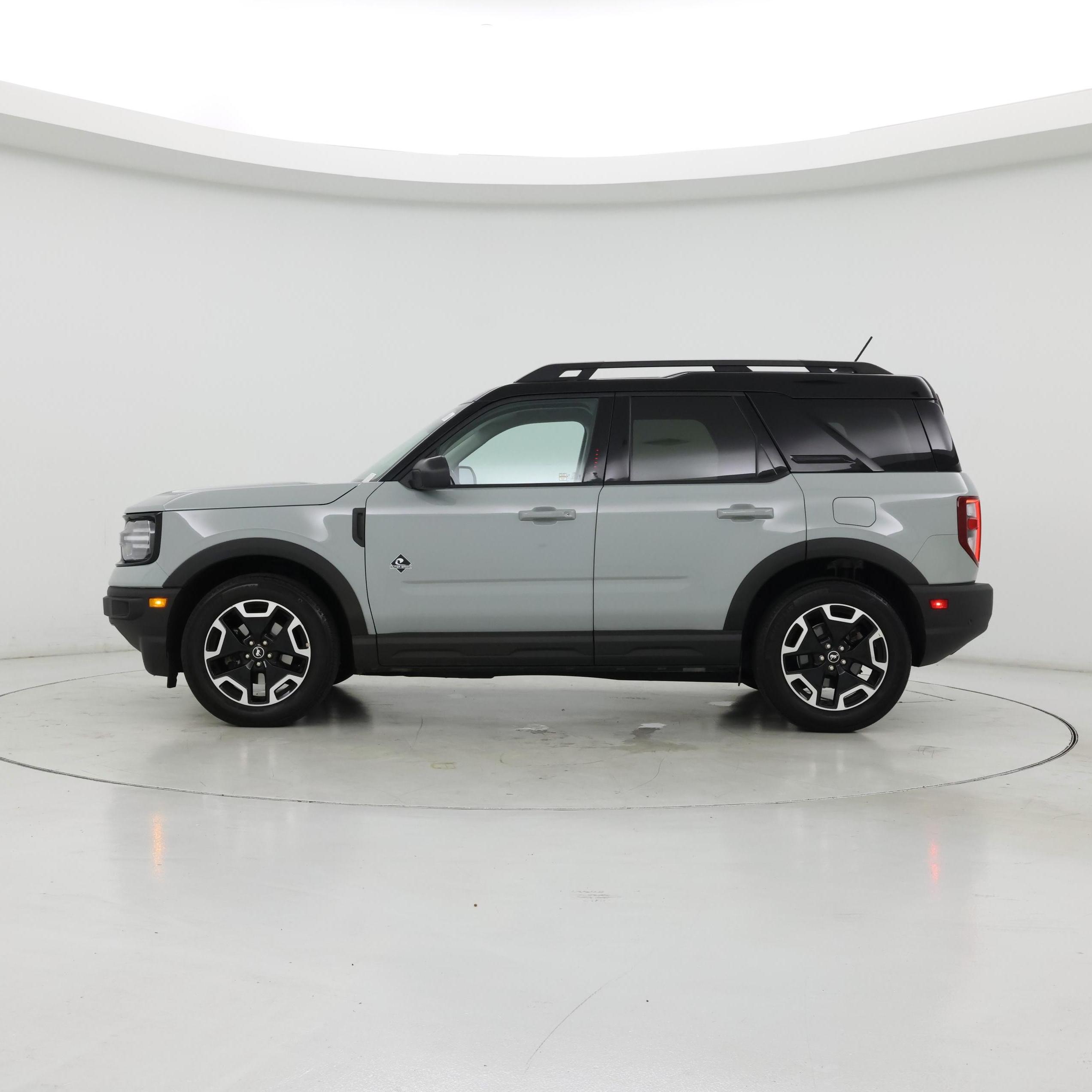 Thumbnail: 2022 Ford Bronco Sport - 3