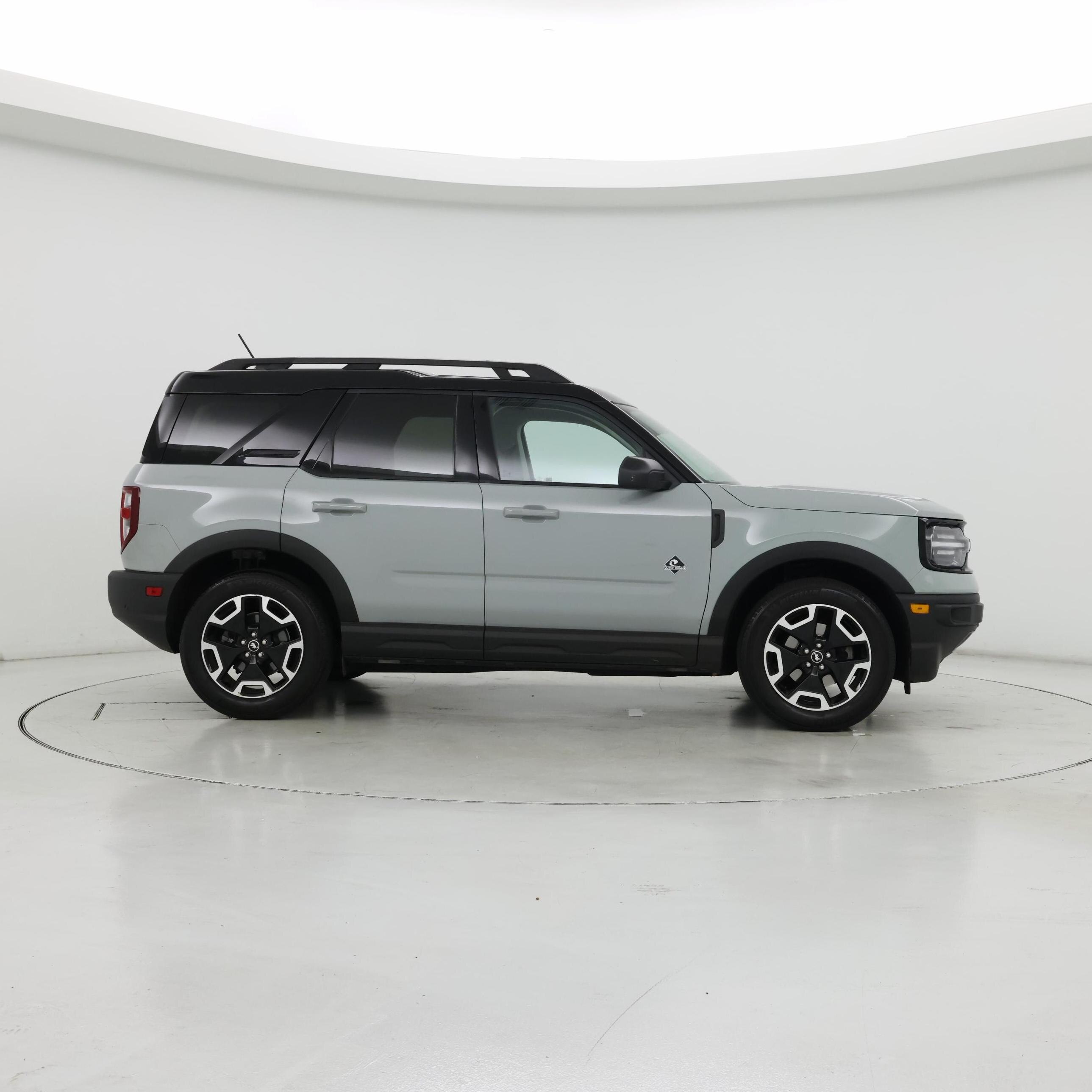 Thumbnail: 2022 Ford Bronco Sport - 7