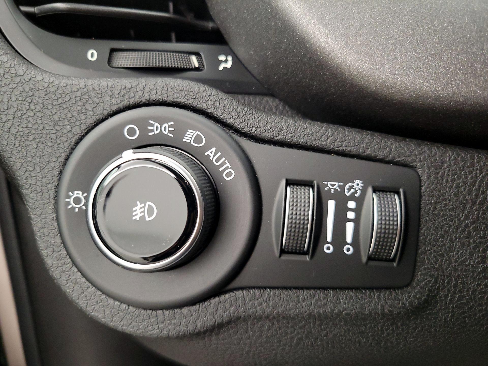 Thumbnail: 2016 Fiat 500X - 13
