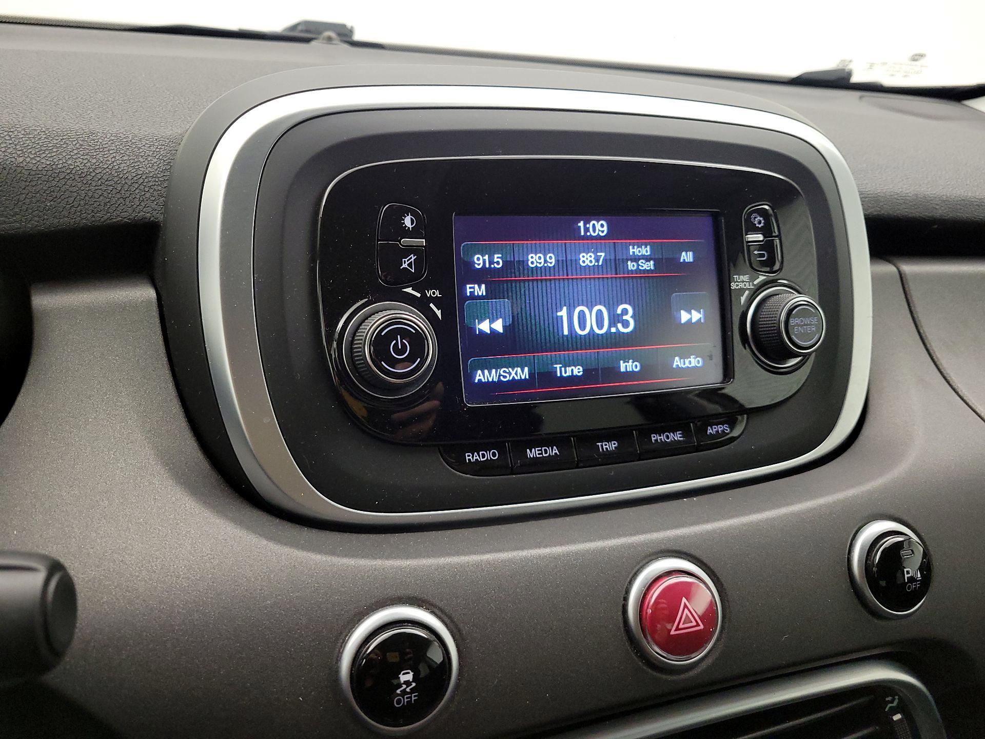 Thumbnail: 2016 Fiat 500X - 15