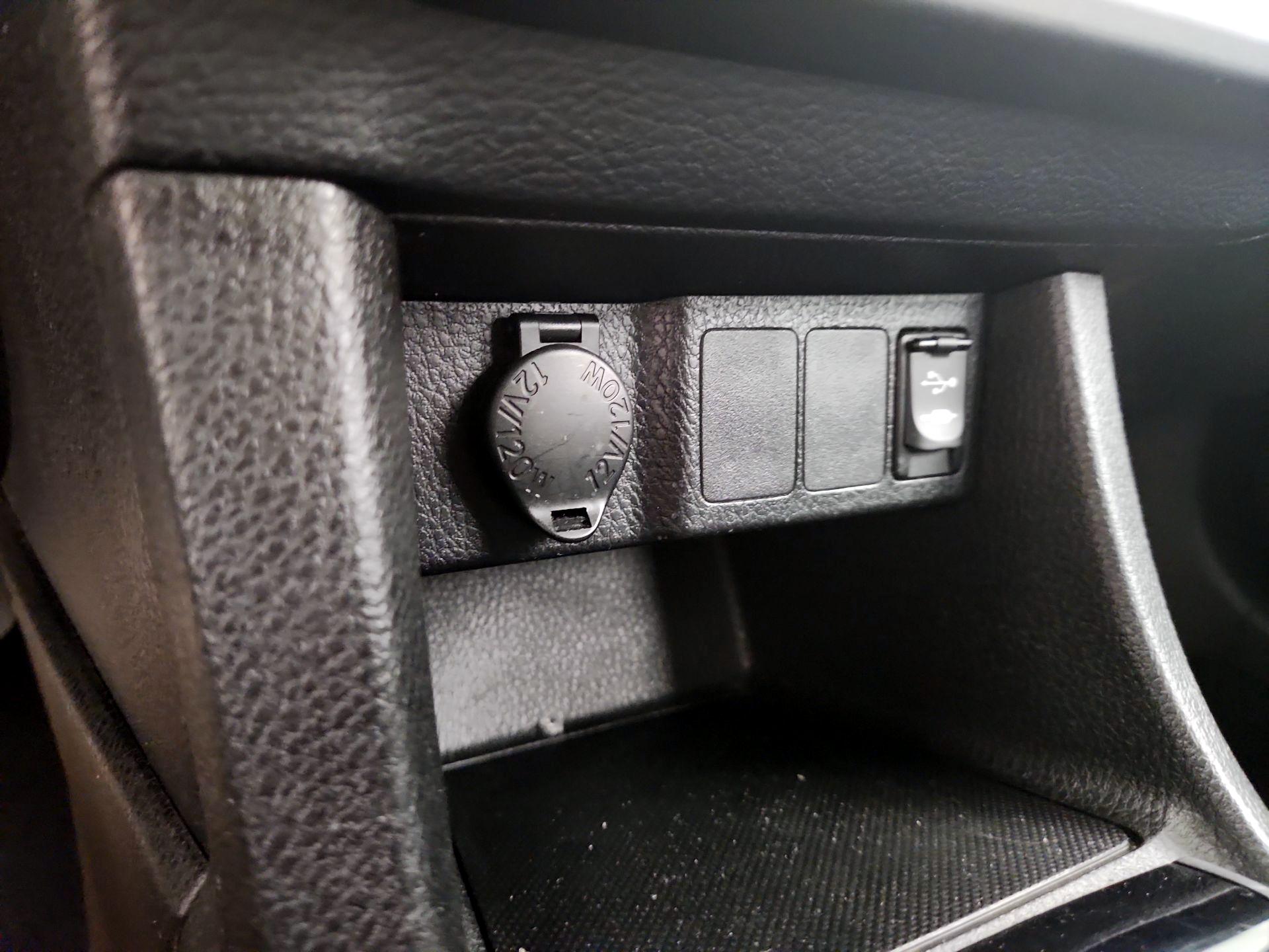 Thumbnail: 2014 Toyota Corolla - 18