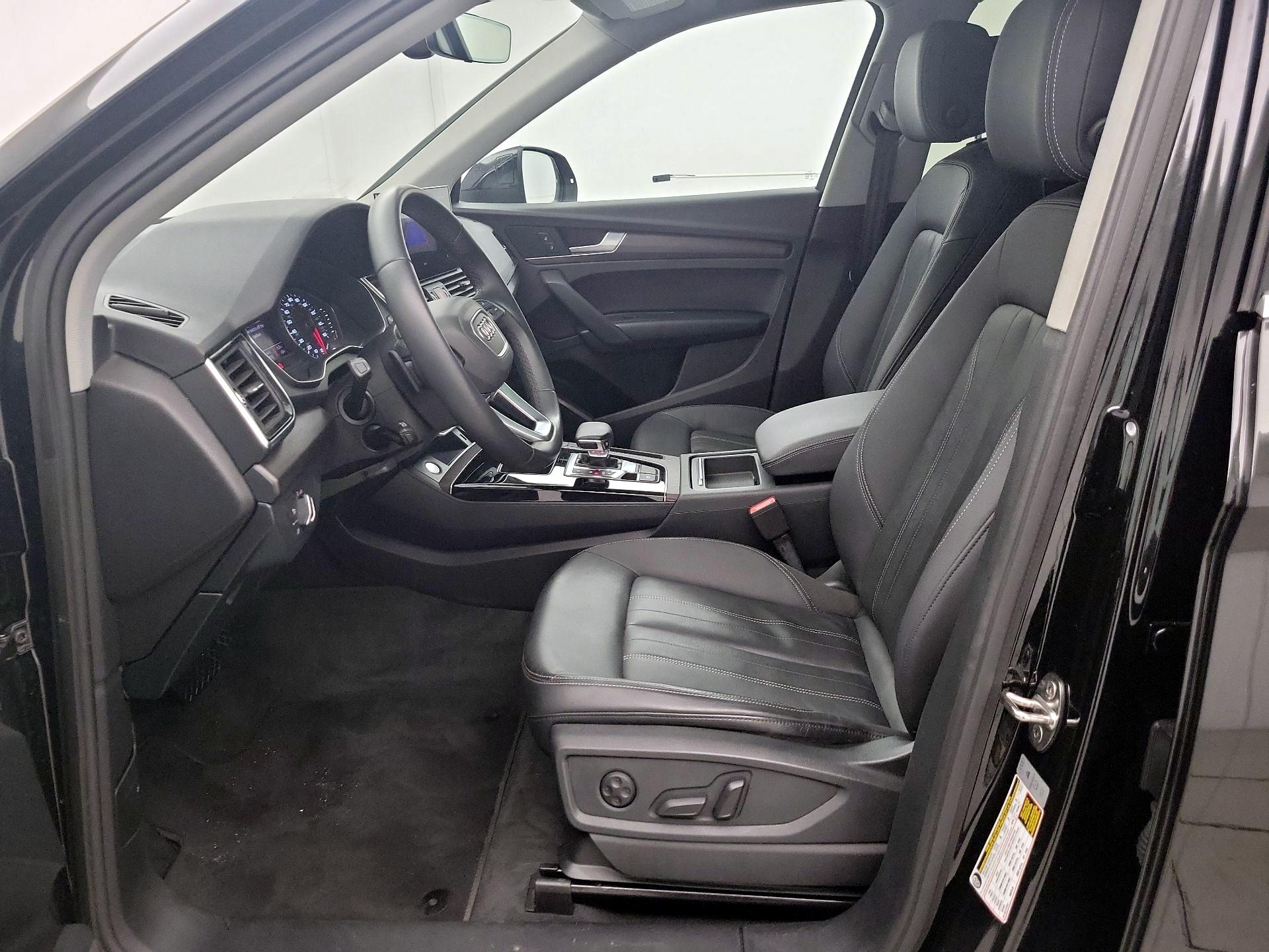 Thumbnail: 2022 Audi Q5 - 11