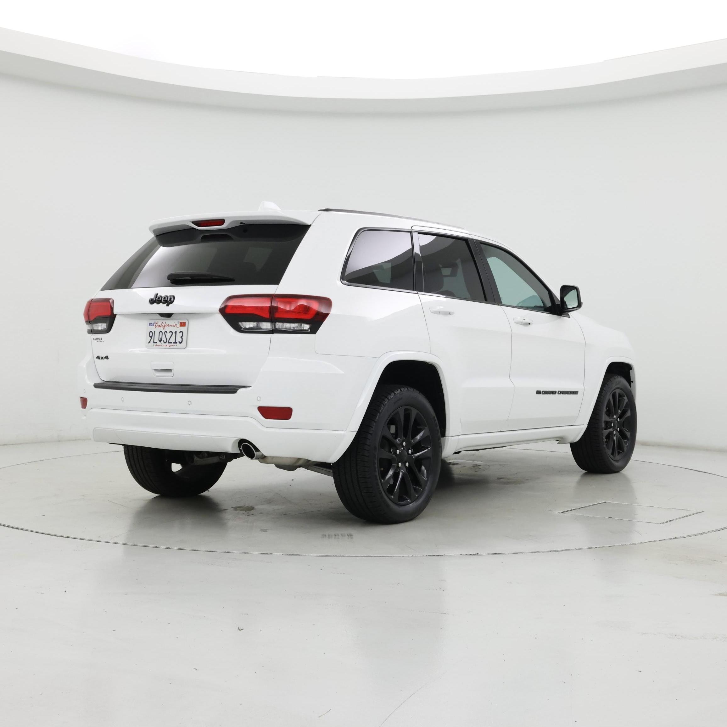 Thumbnail: 2022 Jeep Grand Cherokee - 8