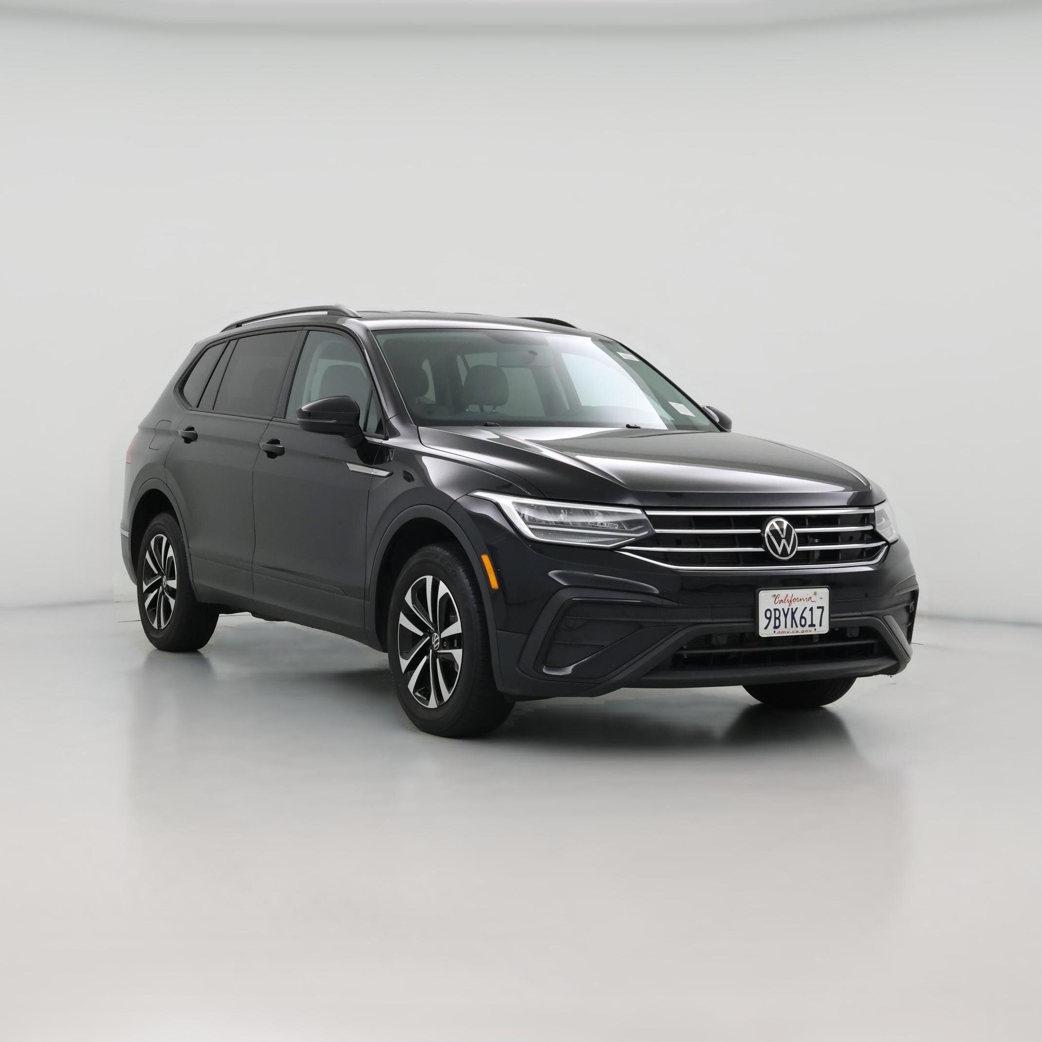 Thumbnail: 2022 Volkswagen Tiguan - 1
