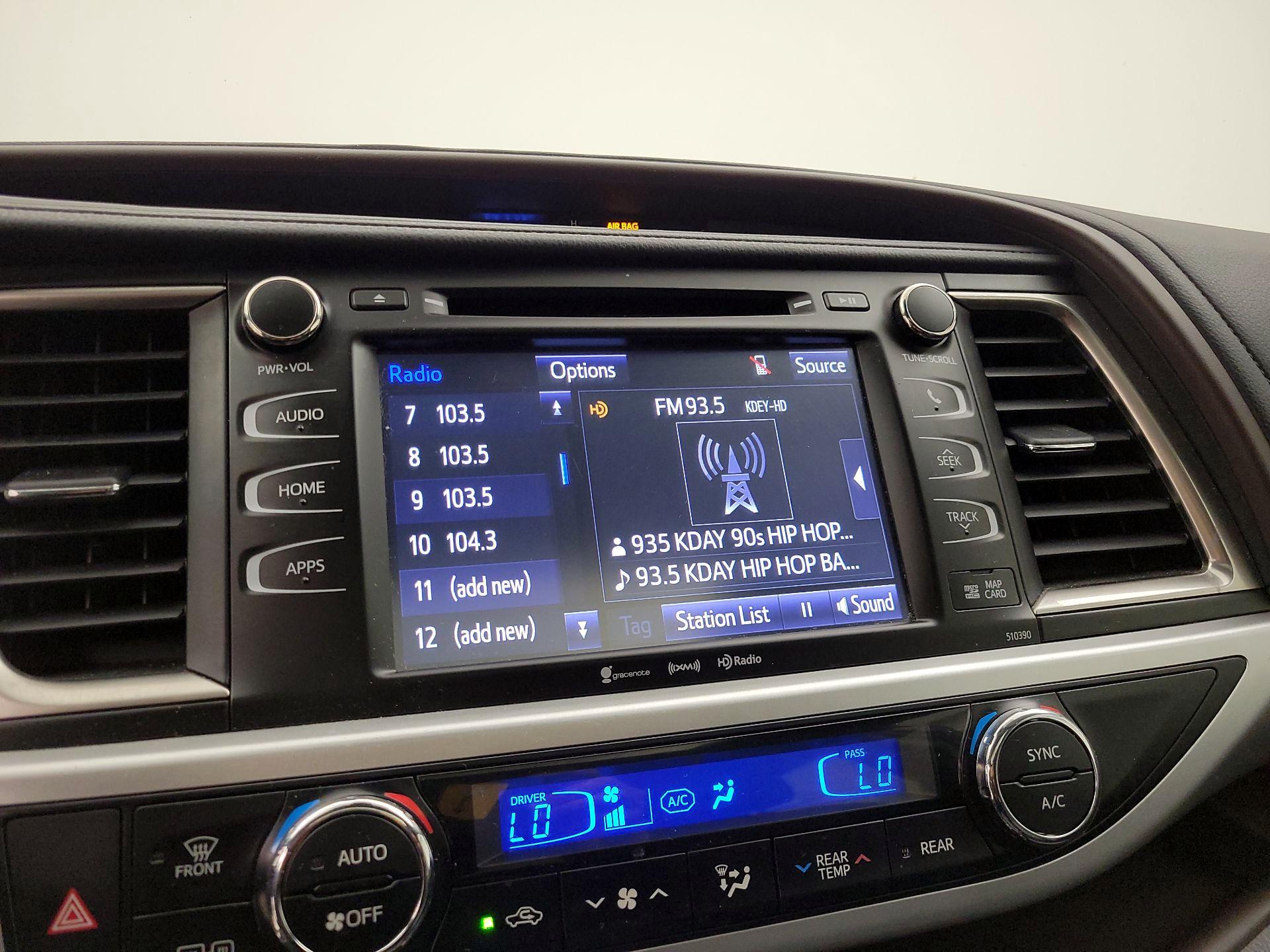 Thumbnail: 2019 Toyota Highlander - 15