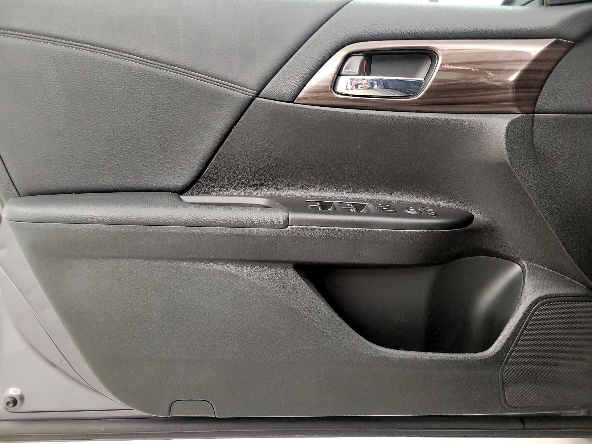 Thumbnail: 2016 Honda Accord - 12
