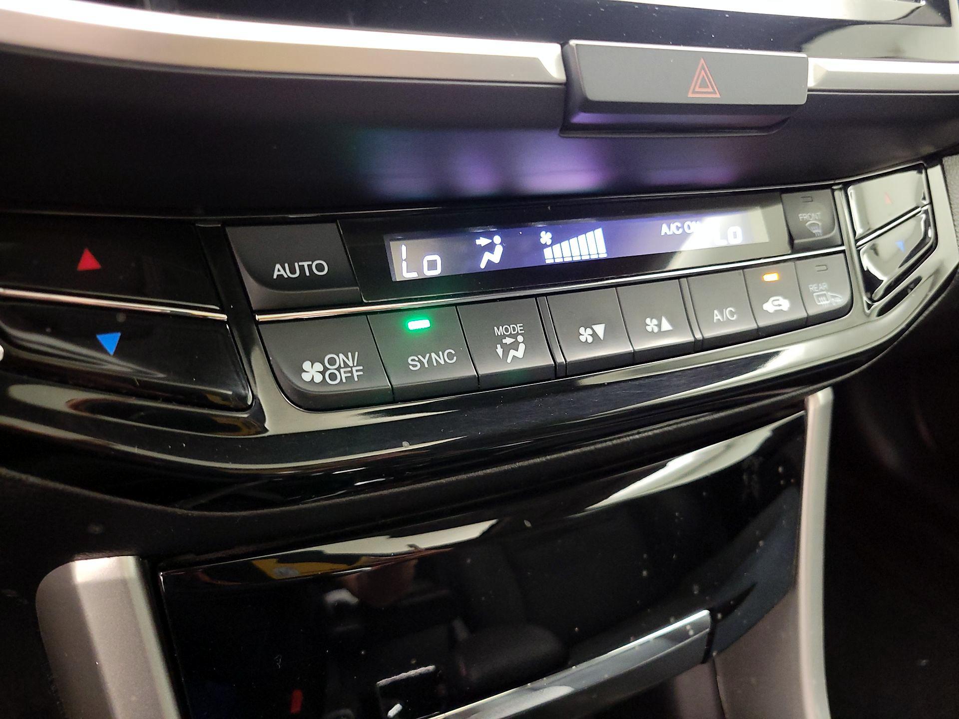 Thumbnail: 2016 Honda Accord - 16