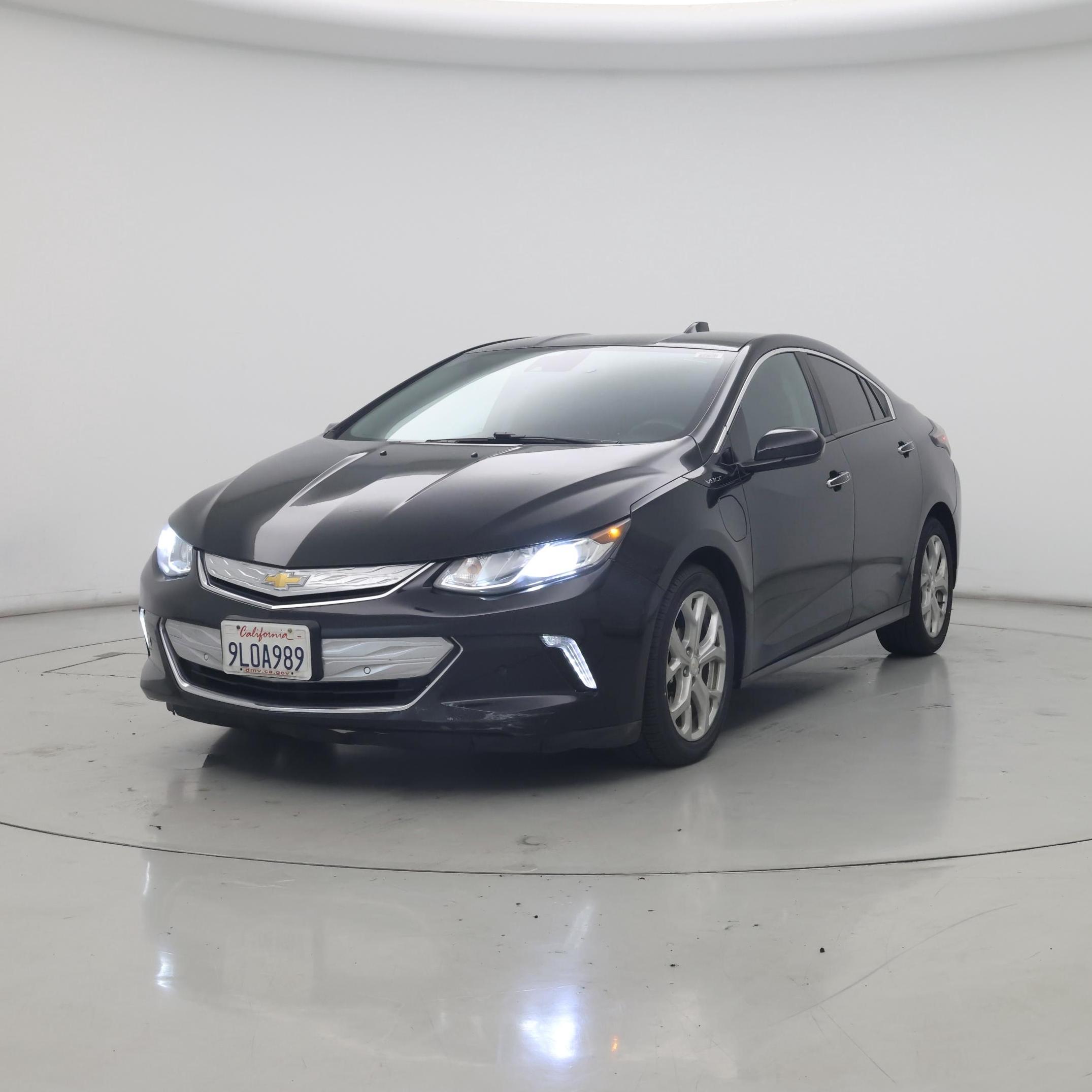 Thumbnail: 2016 Chevrolet Volt - 4