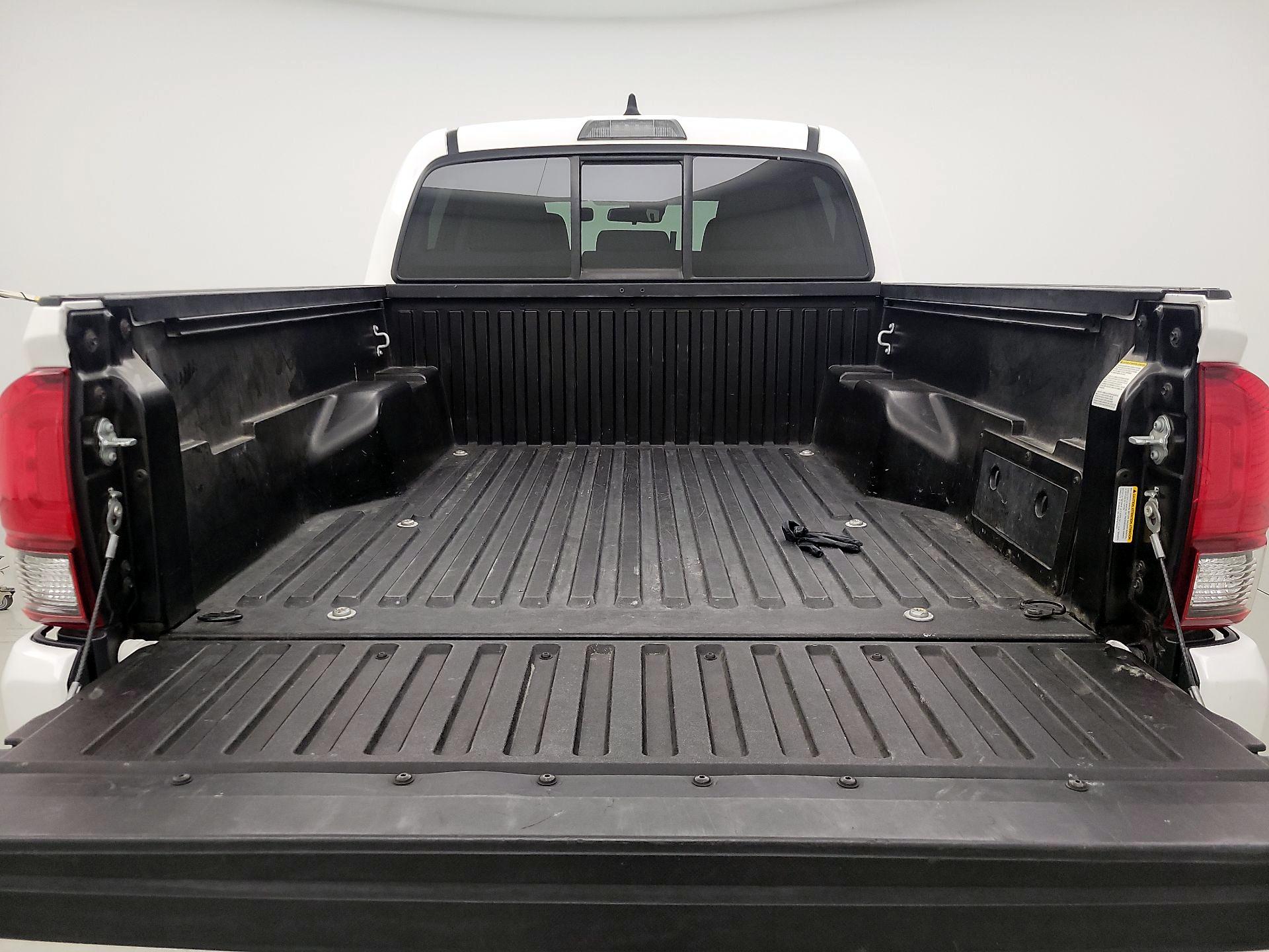 Thumbnail: 2021 Toyota Tacoma - 20