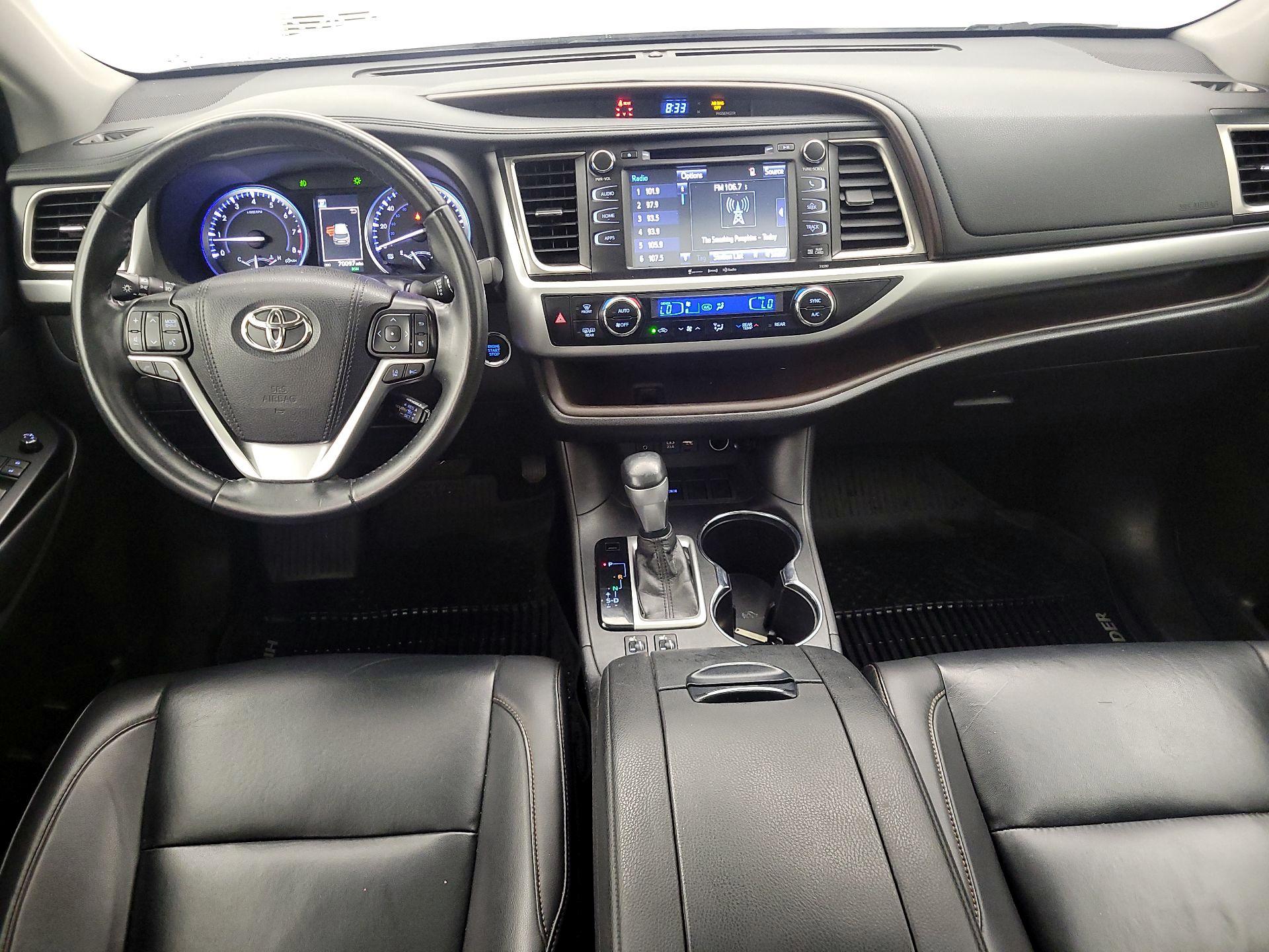 Thumbnail: 2019 Toyota Highlander - 9