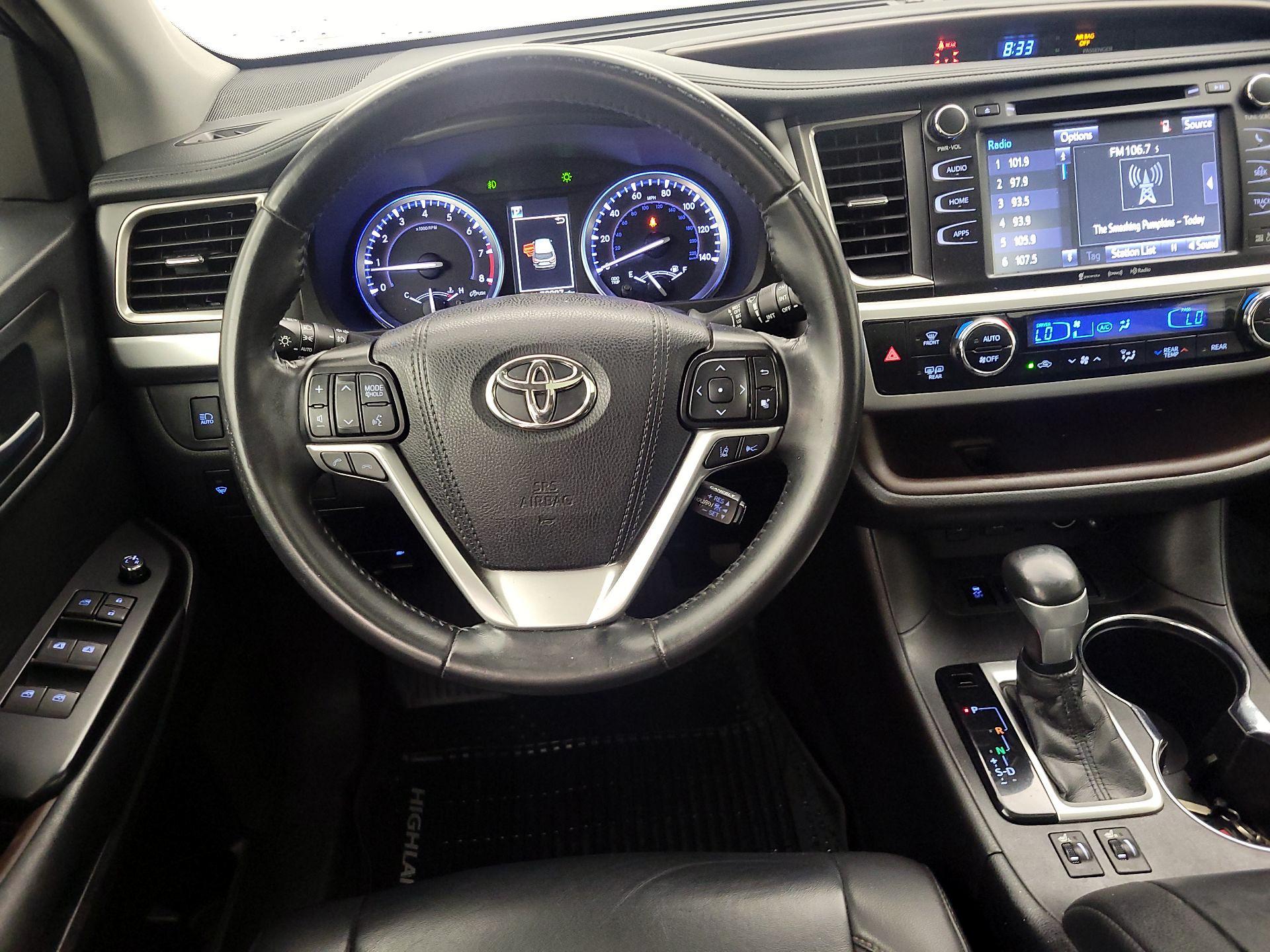 Thumbnail: 2019 Toyota Highlander - 10