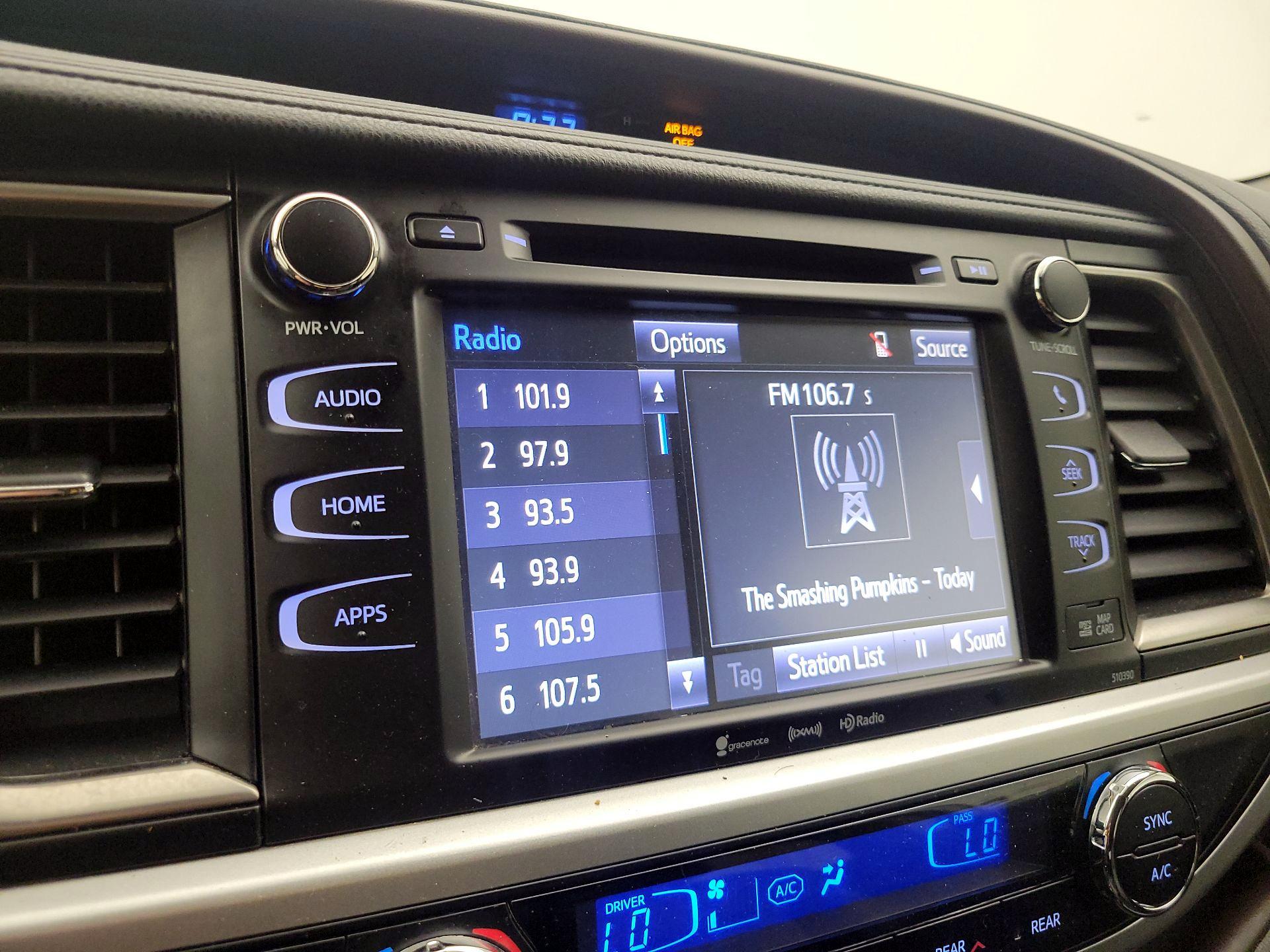 Thumbnail: 2019 Toyota Highlander - 15