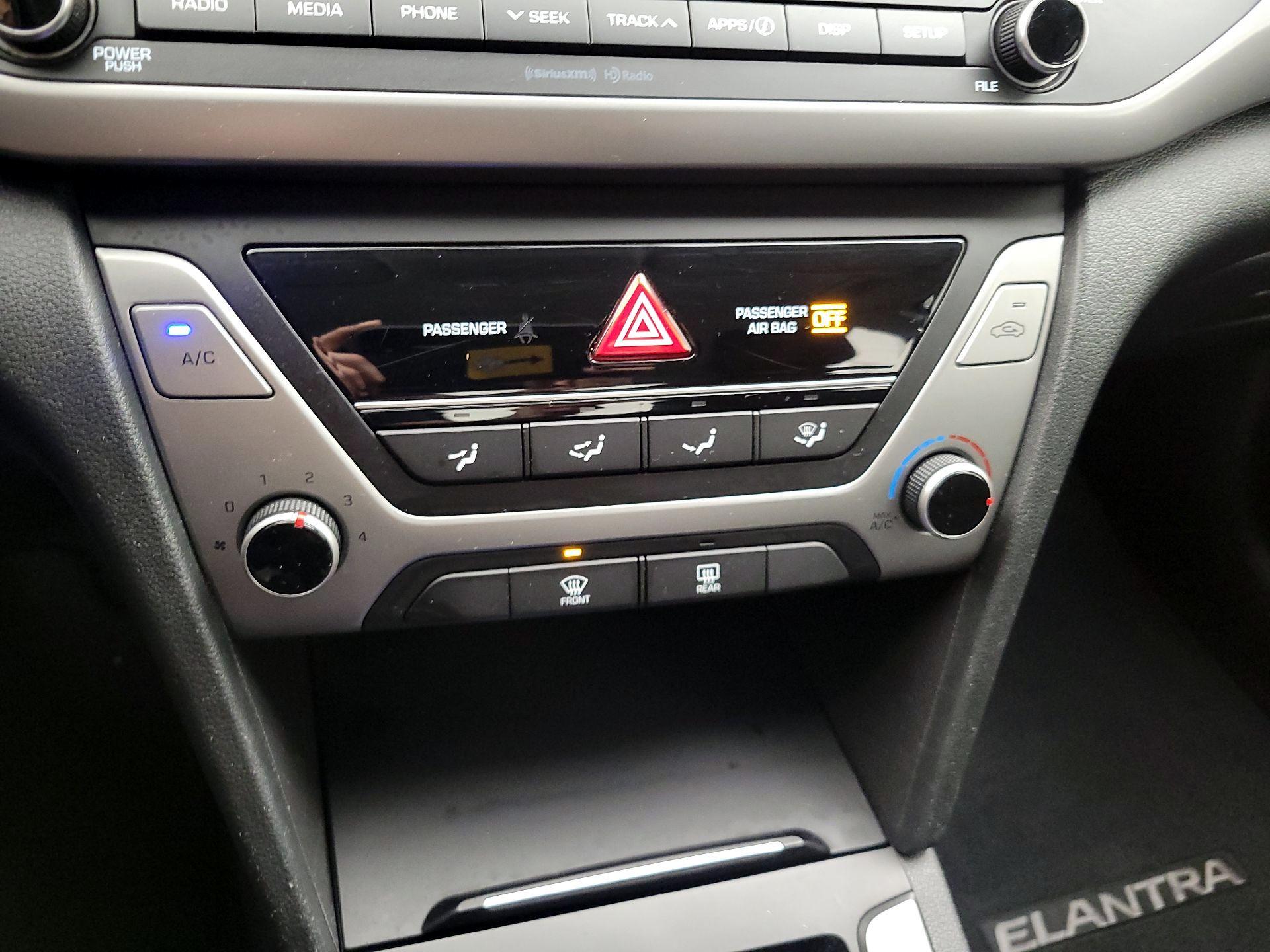 Thumbnail: 2018 Hyundai Elantra - 16