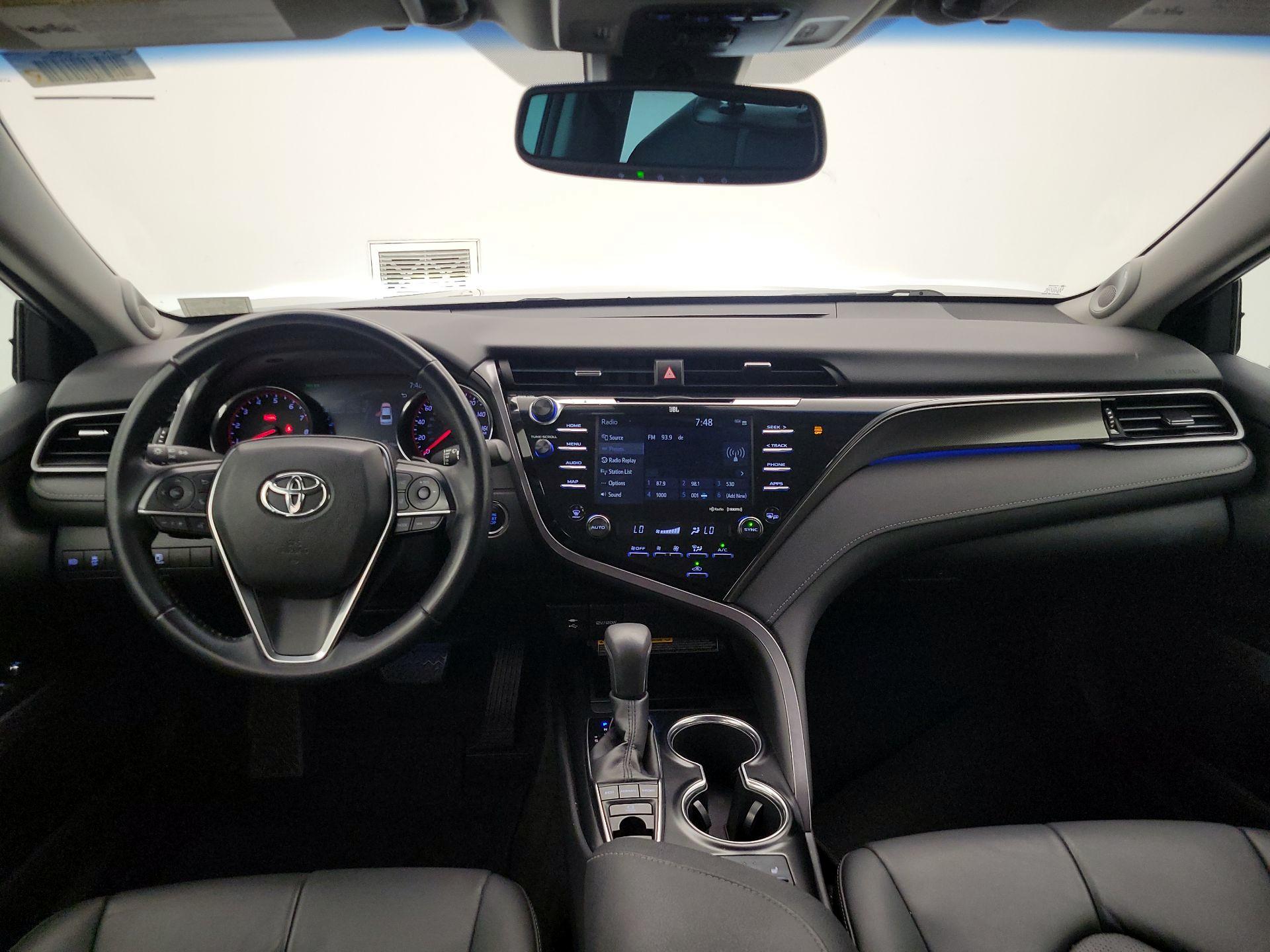 Thumbnail: 2019 Toyota Camry - 9