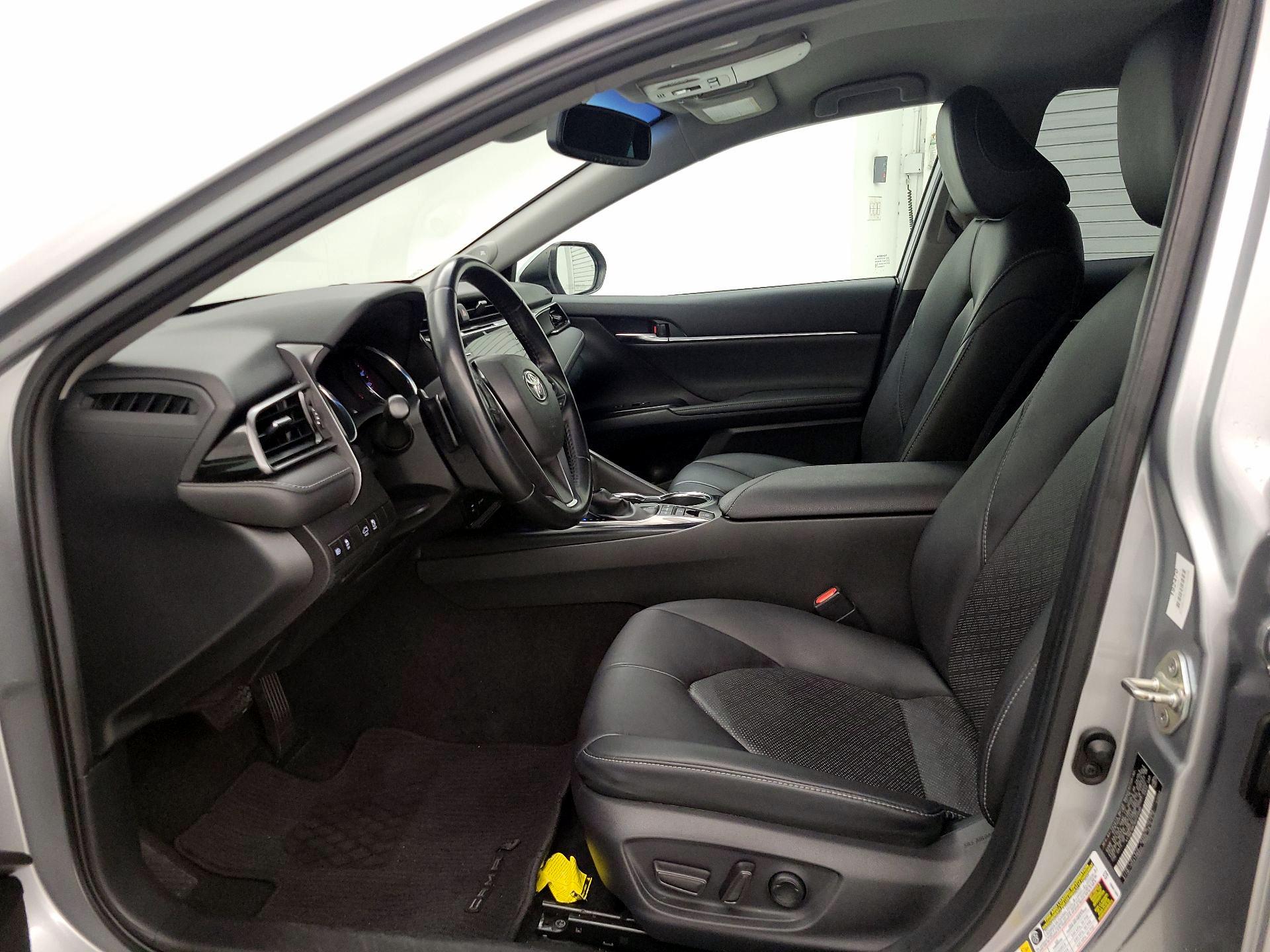 Thumbnail: 2019 Toyota Camry - 11