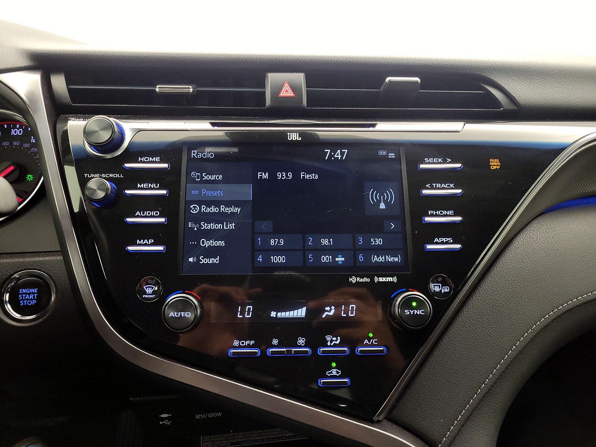 Thumbnail: 2019 Toyota Camry - 15