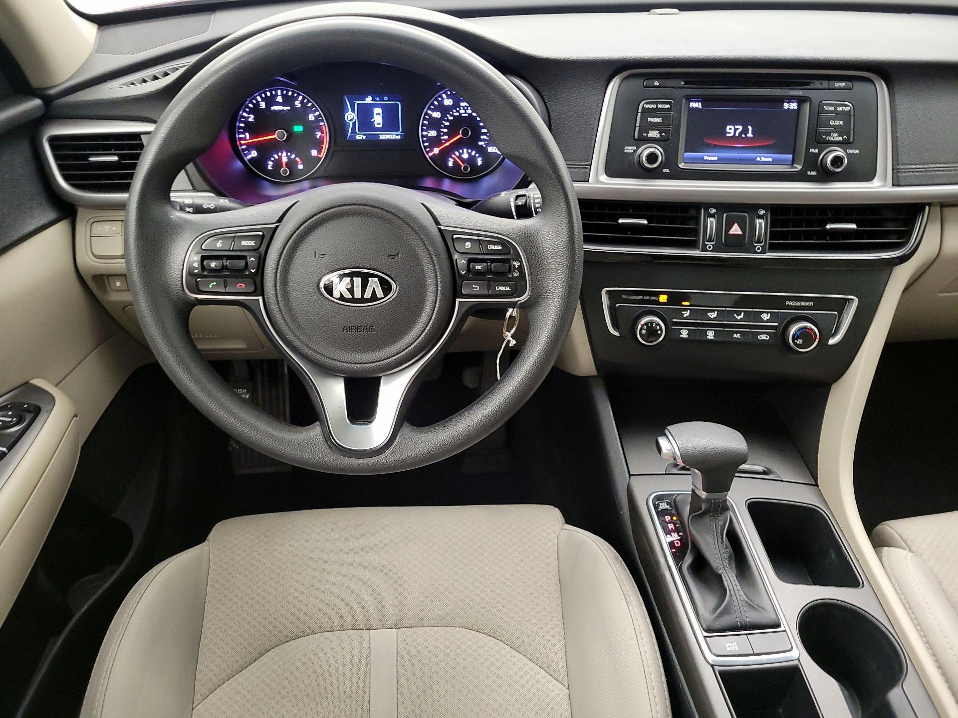 Thumbnail: 2016 Kia Optima - 10