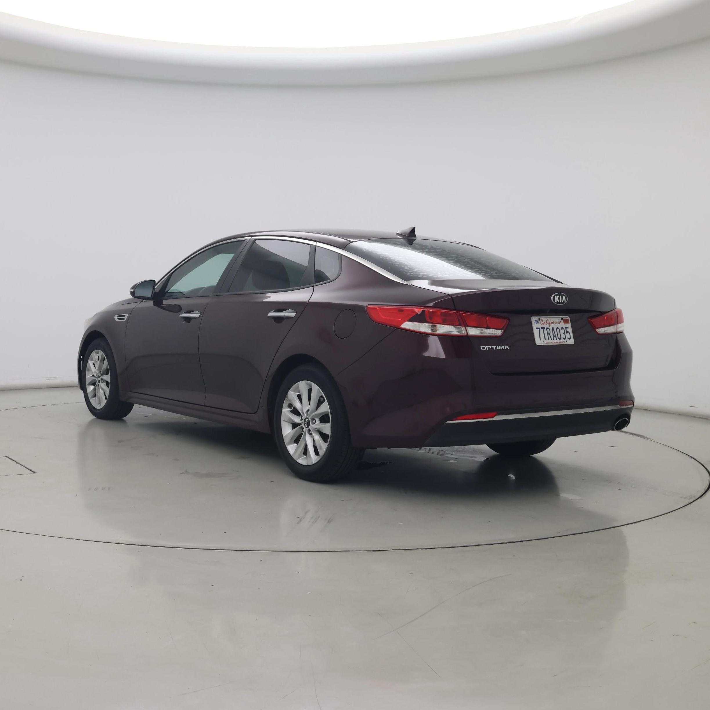 Thumbnail: 2016 Kia Optima - 2