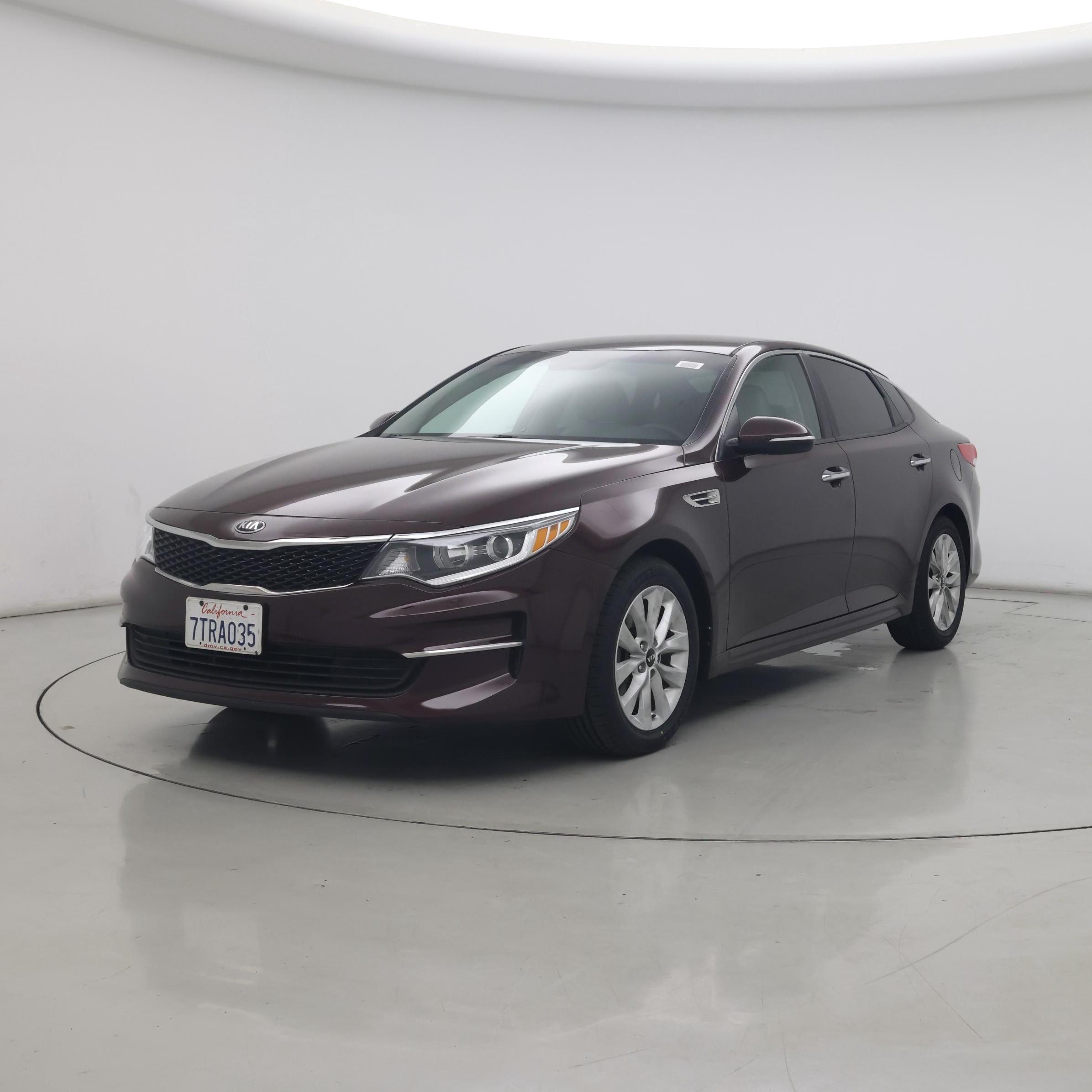 Thumbnail: 2016 Kia Optima - 4