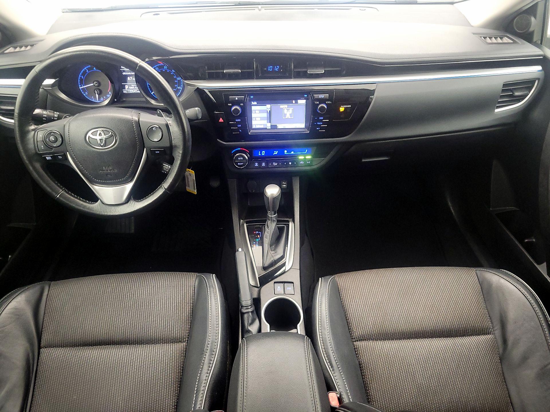 Thumbnail: 2015 Toyota Corolla - 9