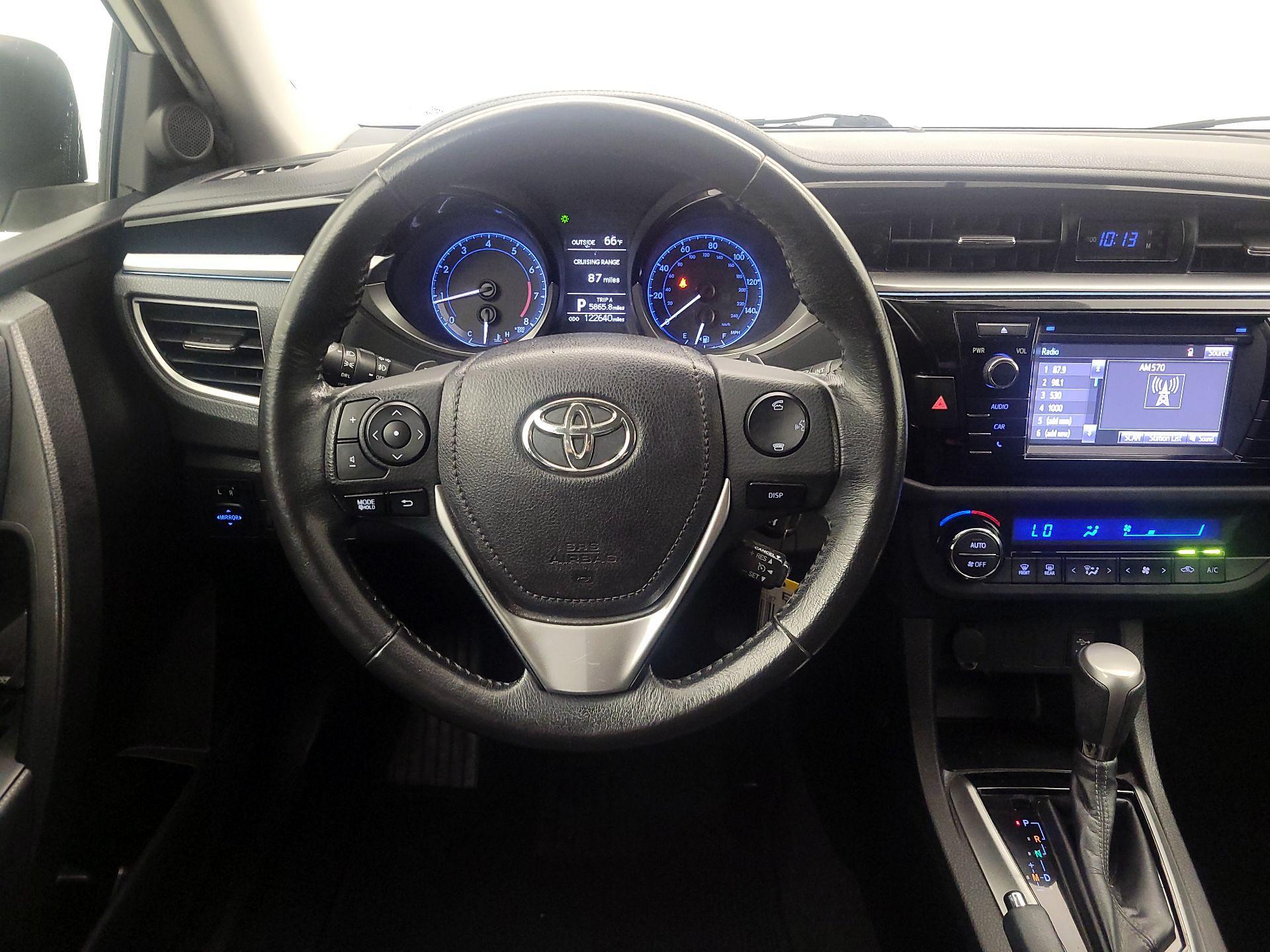 Thumbnail: 2015 Toyota Corolla - 10