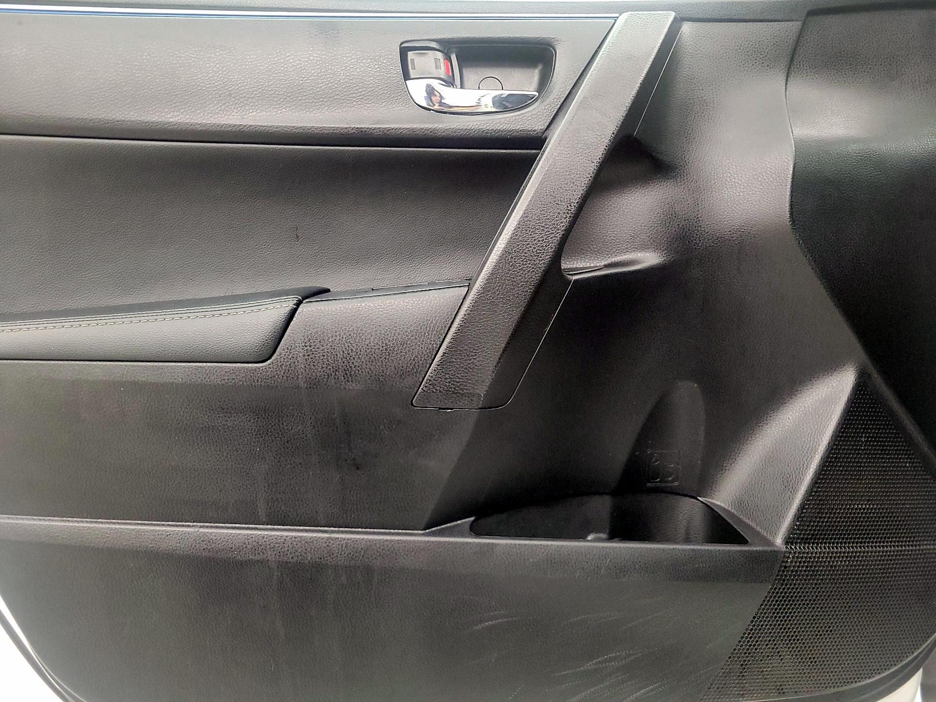 Thumbnail: 2015 Toyota Corolla - 12