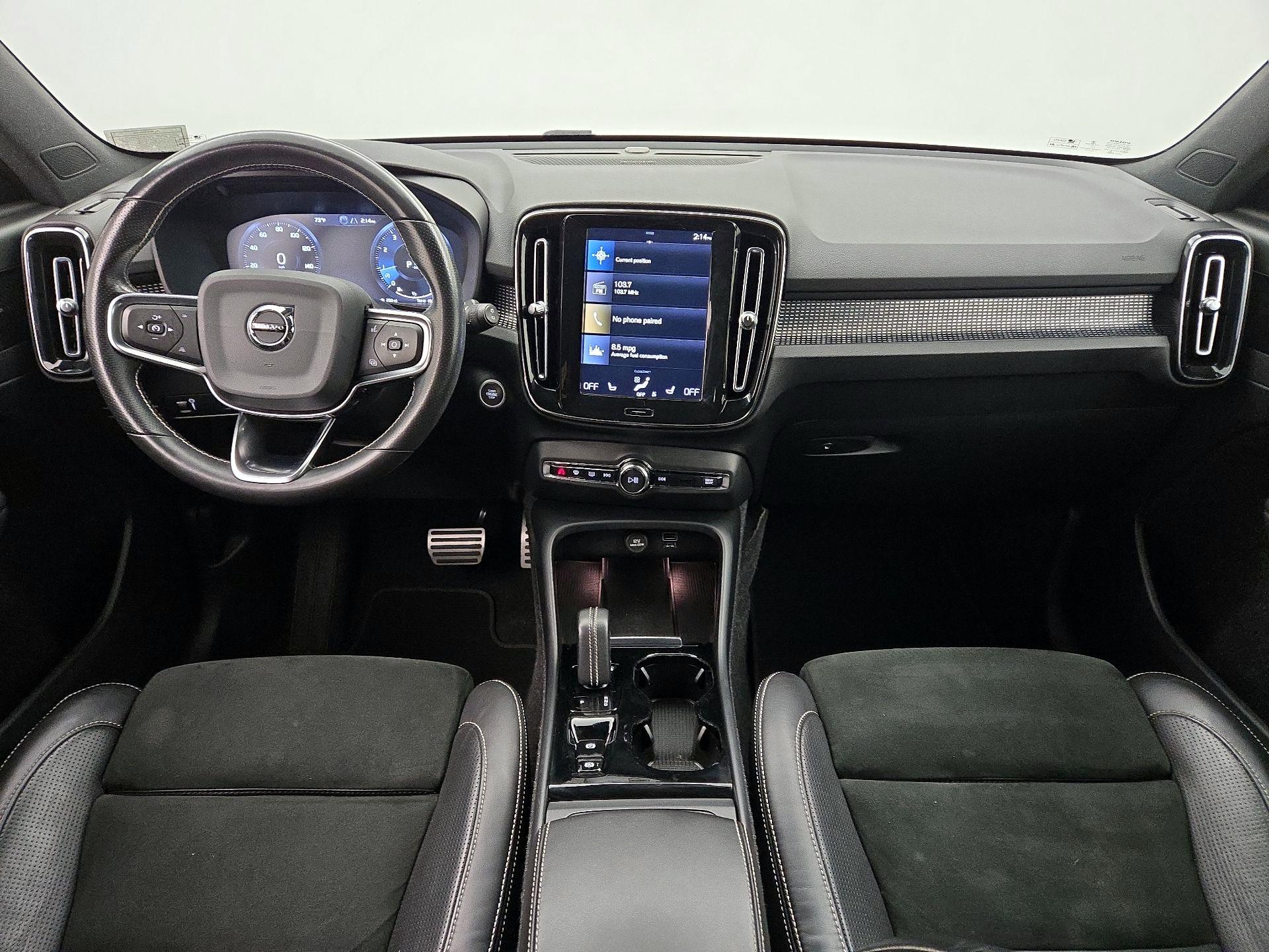 Thumbnail: 2021 Volvo XC40 - 9