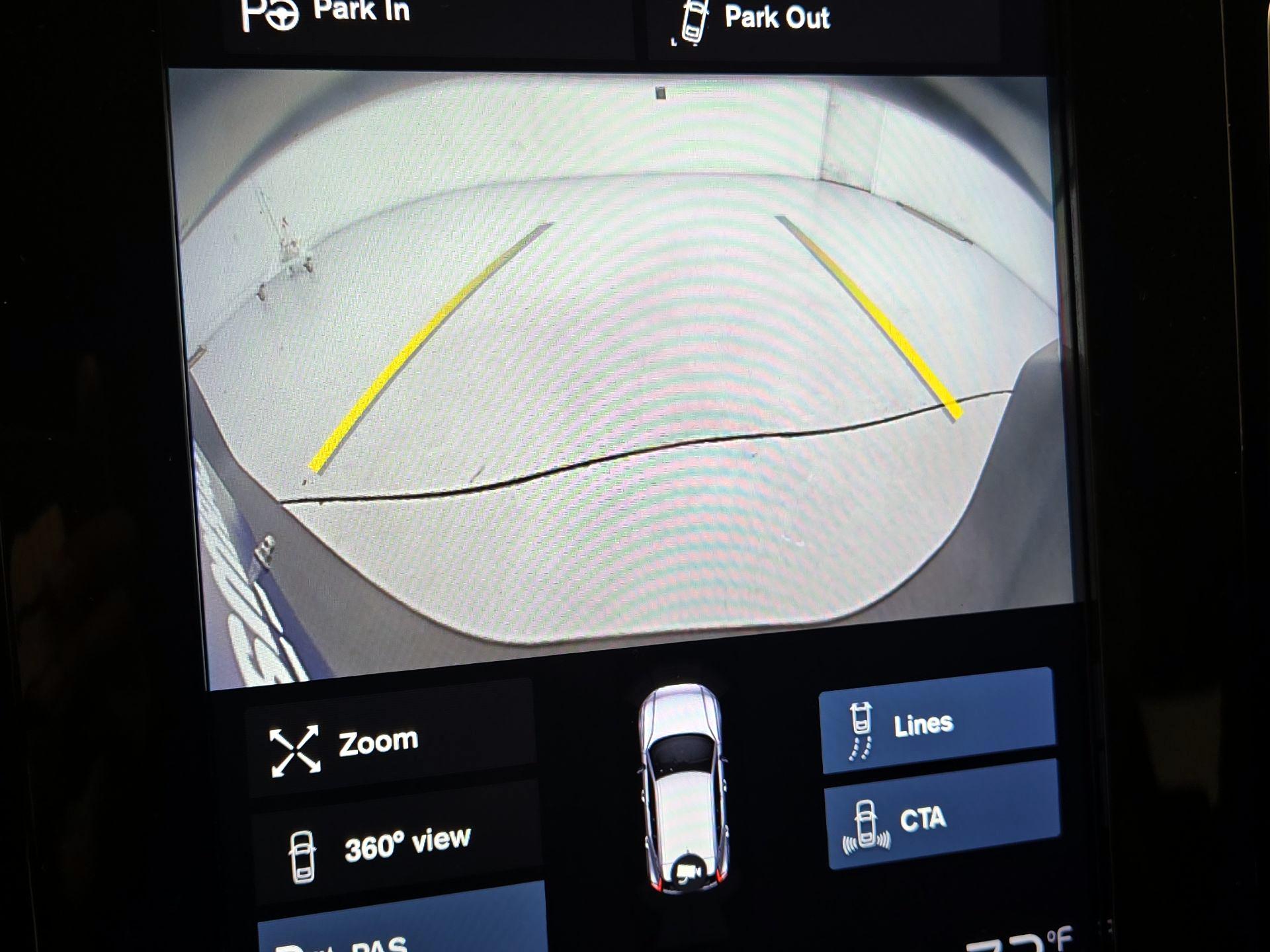 Thumbnail: 2021 Volvo XC40 - 15