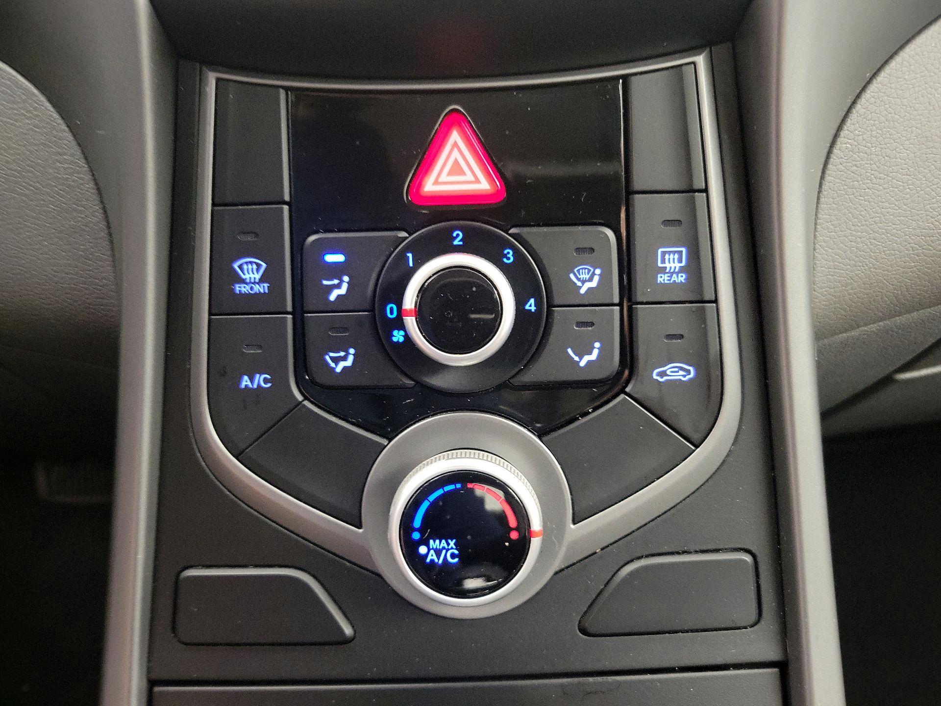 Thumbnail: 2015 Hyundai Elantra - 16