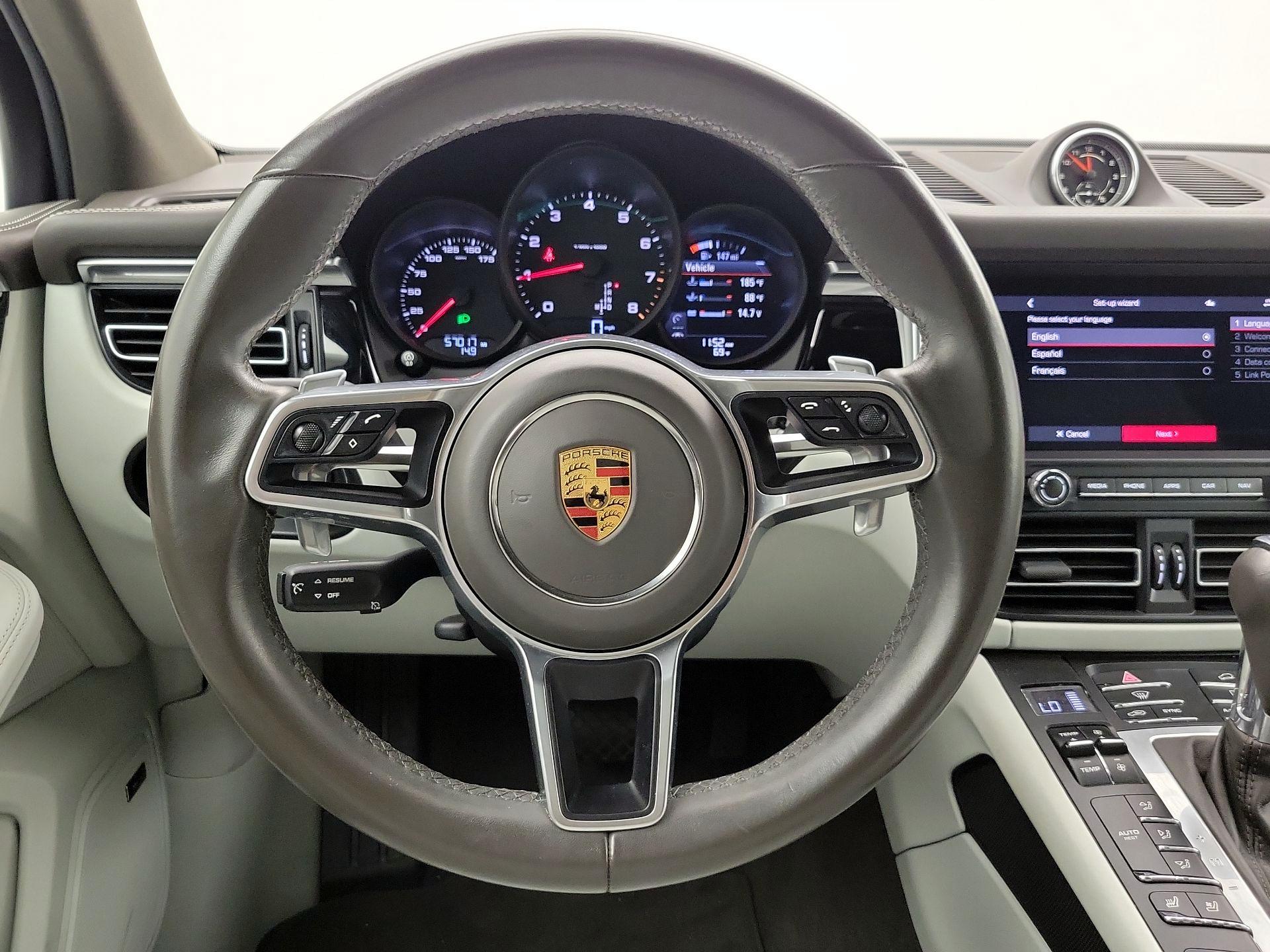 Thumbnail: 2021 Porsche Macan - 10