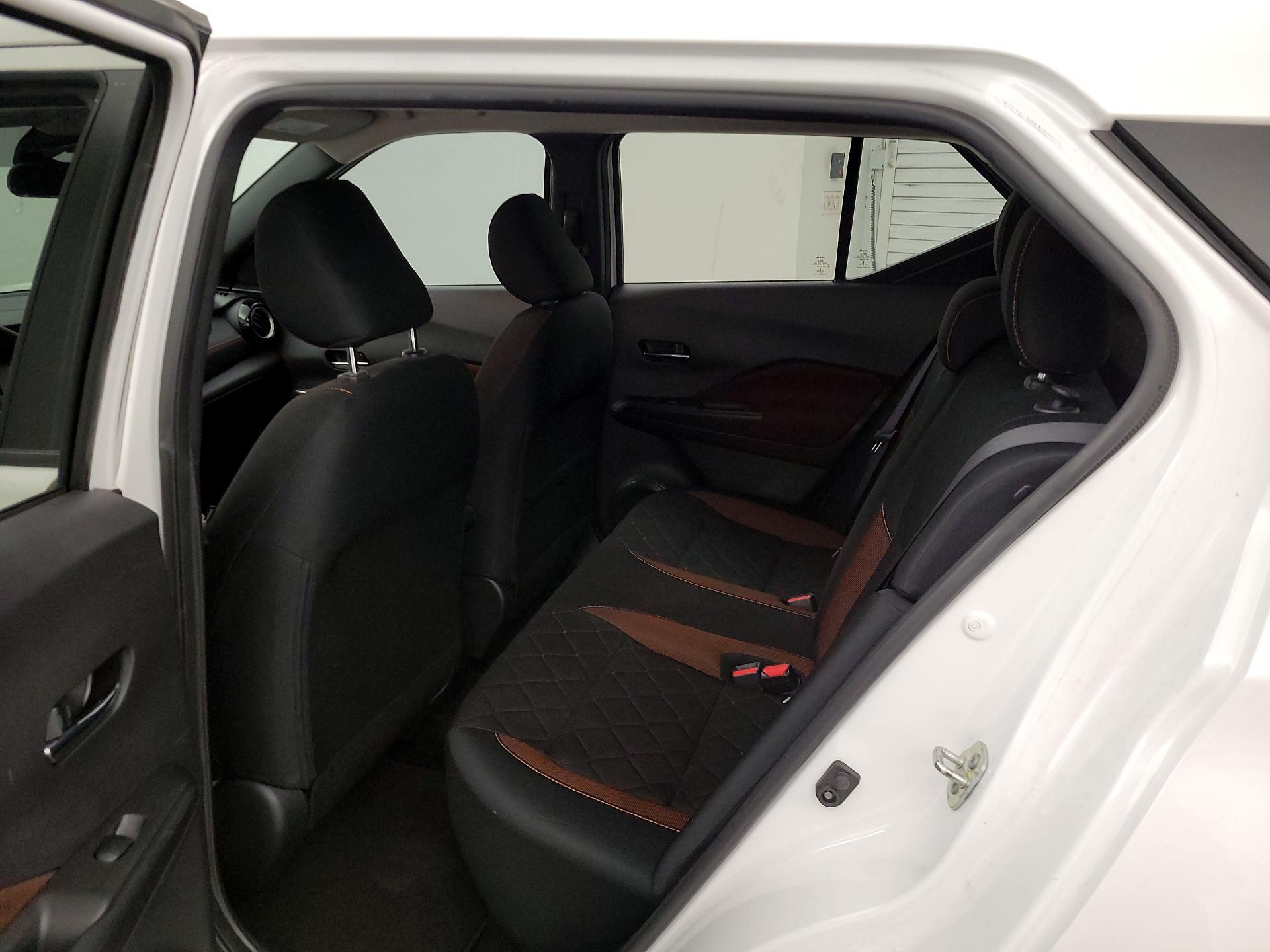 Thumbnail: 2020 Nissan Kicks - 17