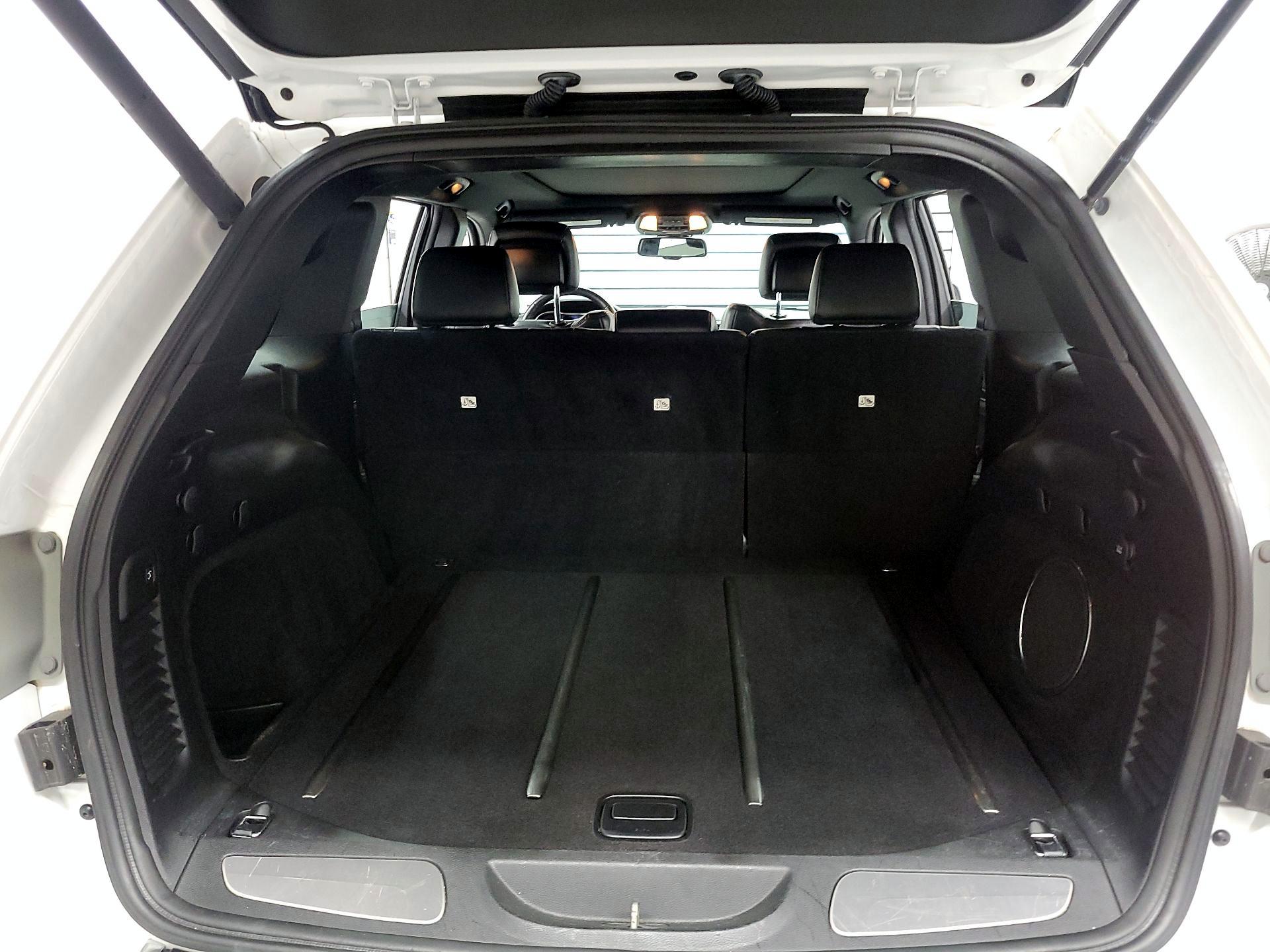 Thumbnail: 2015 Jeep Grand Cherokee - 19
