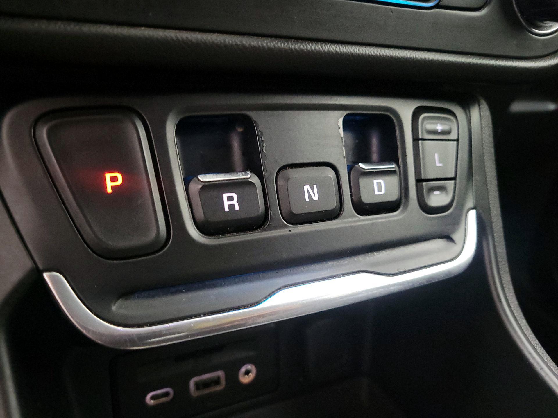 Thumbnail: 2020 GMC Terrain - 17