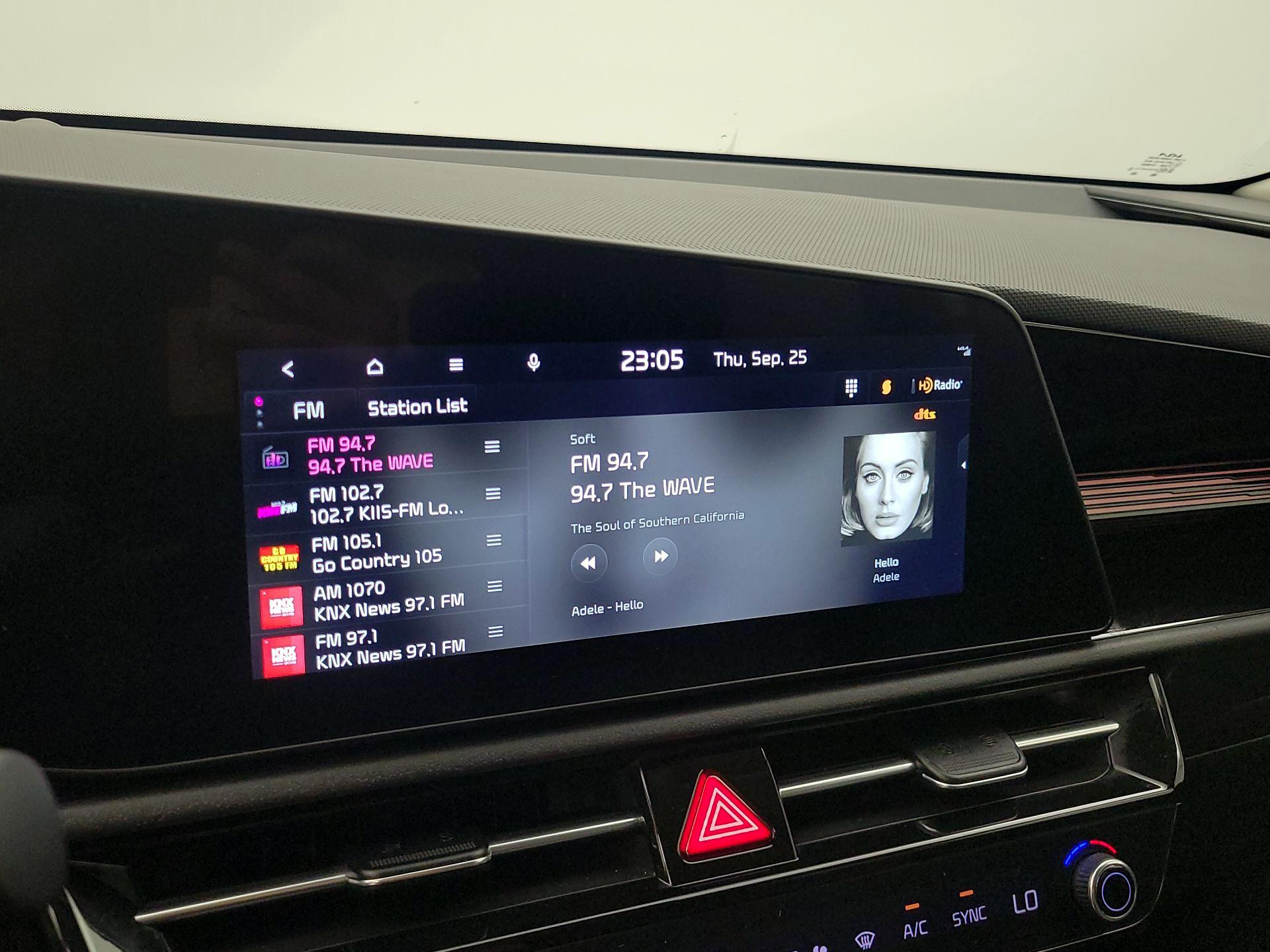 Thumbnail: 2023 Kia Niro - 15