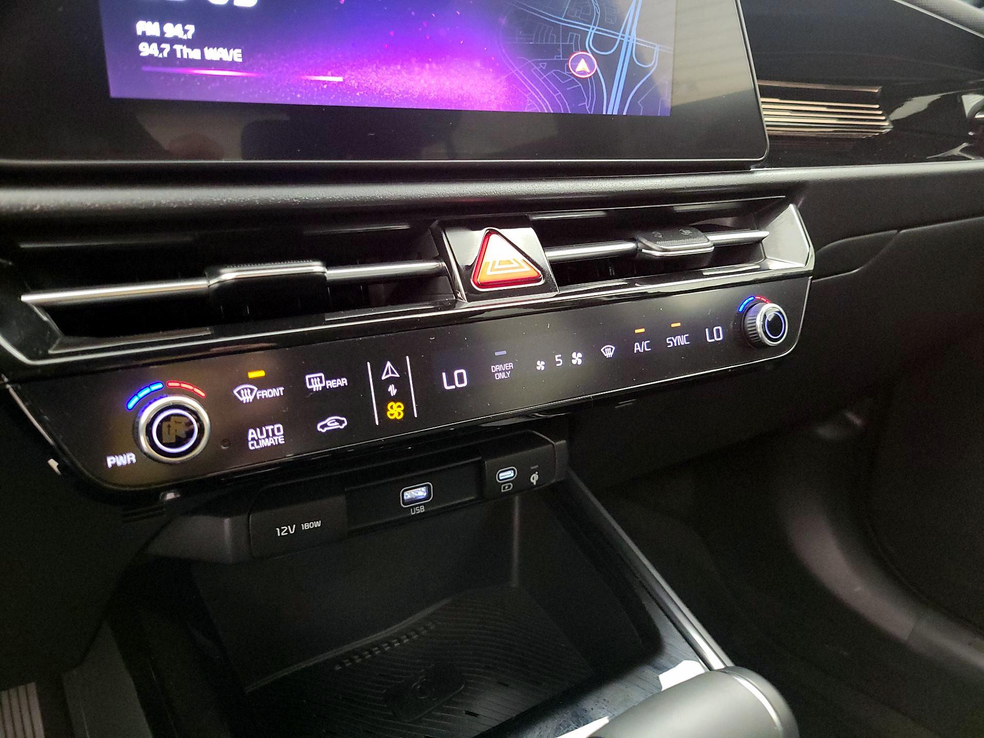 Thumbnail: 2023 Kia Niro - 16