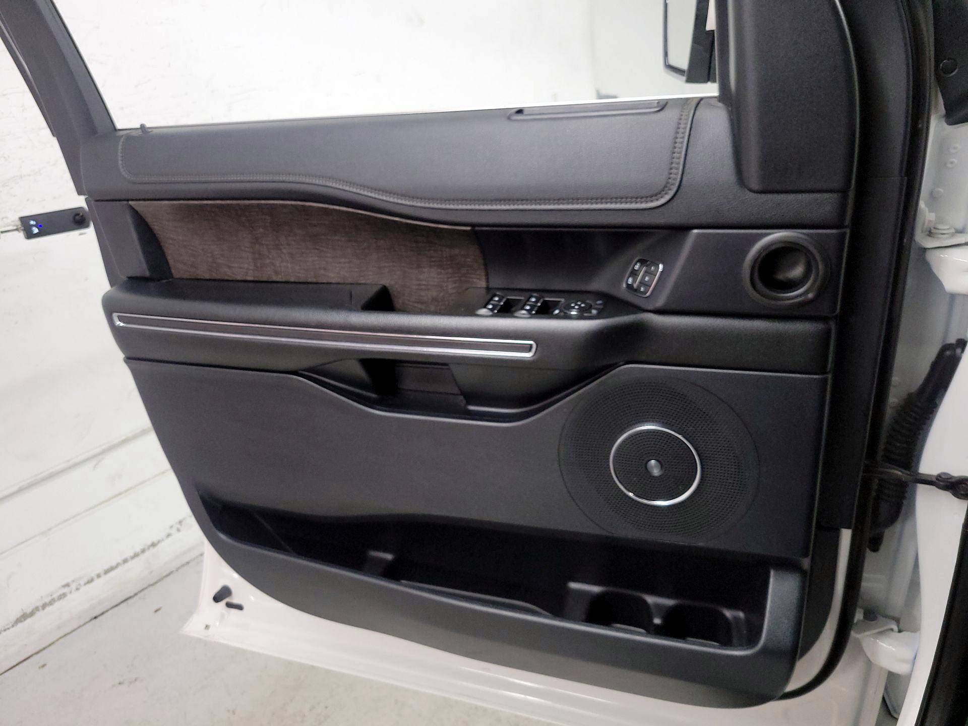 Thumbnail: 2021 Ford Expedition - 12