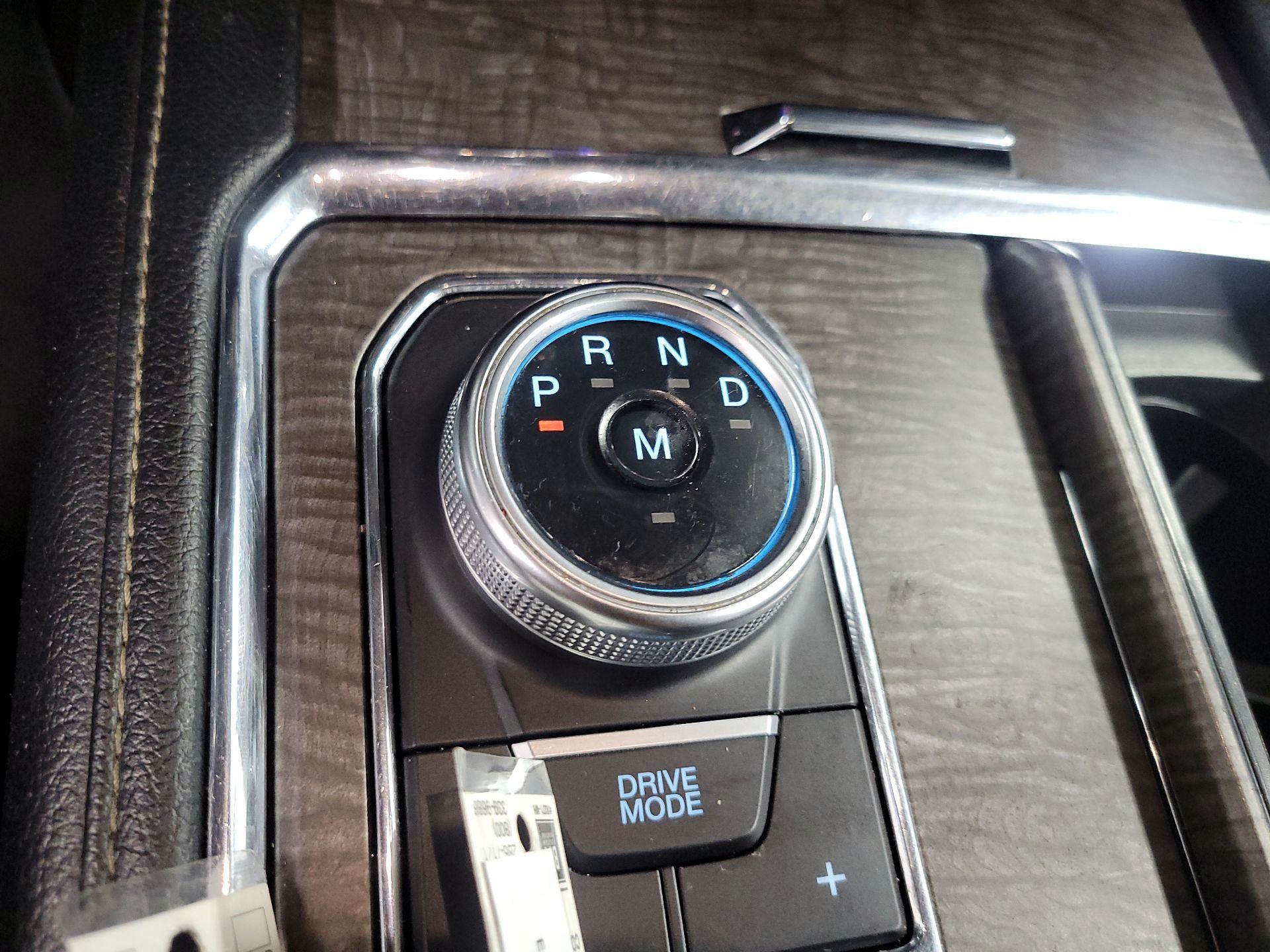 Thumbnail: 2021 Ford Expedition - 16