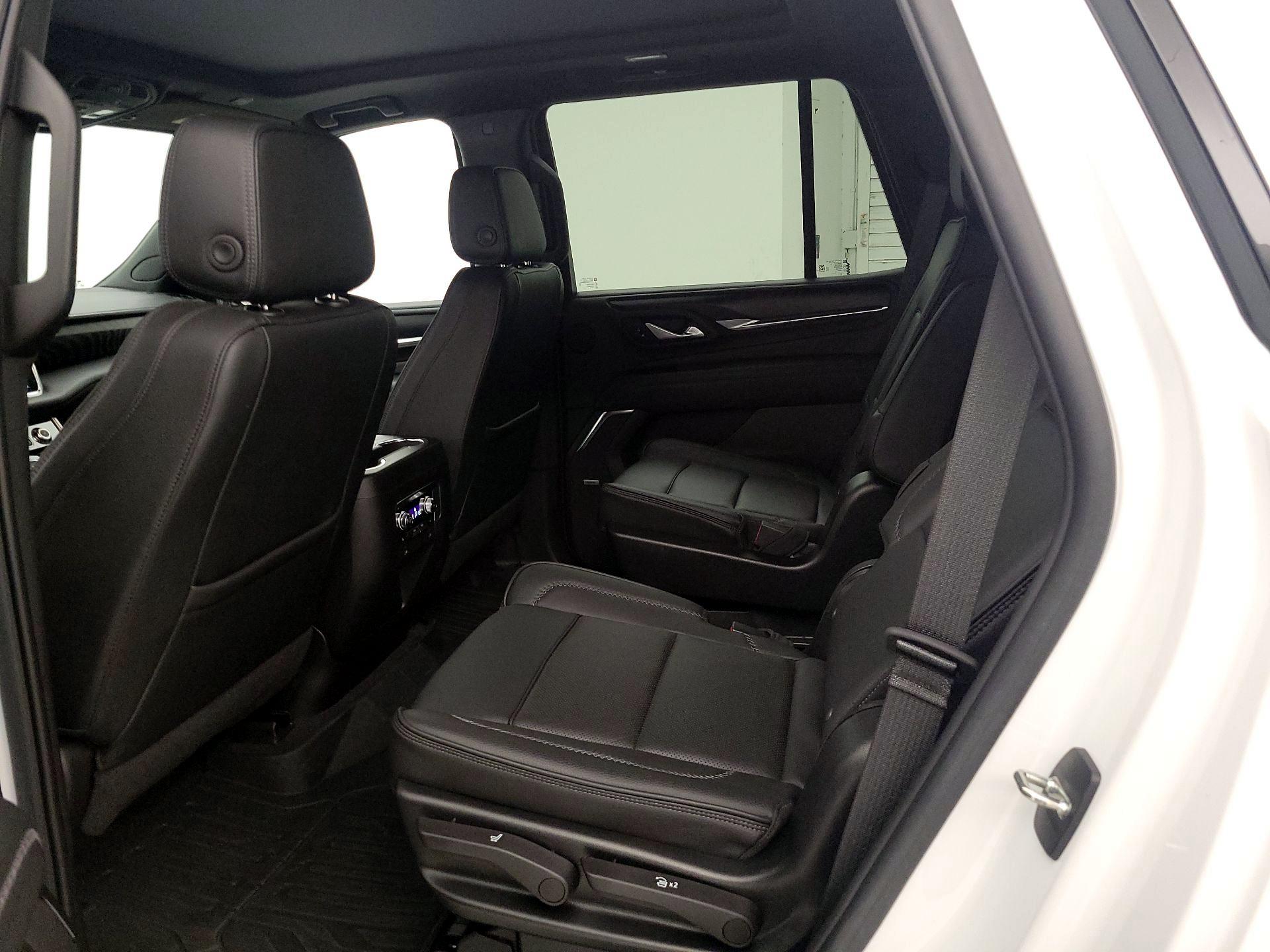 Thumbnail: 2022 GMC Yukon - 17